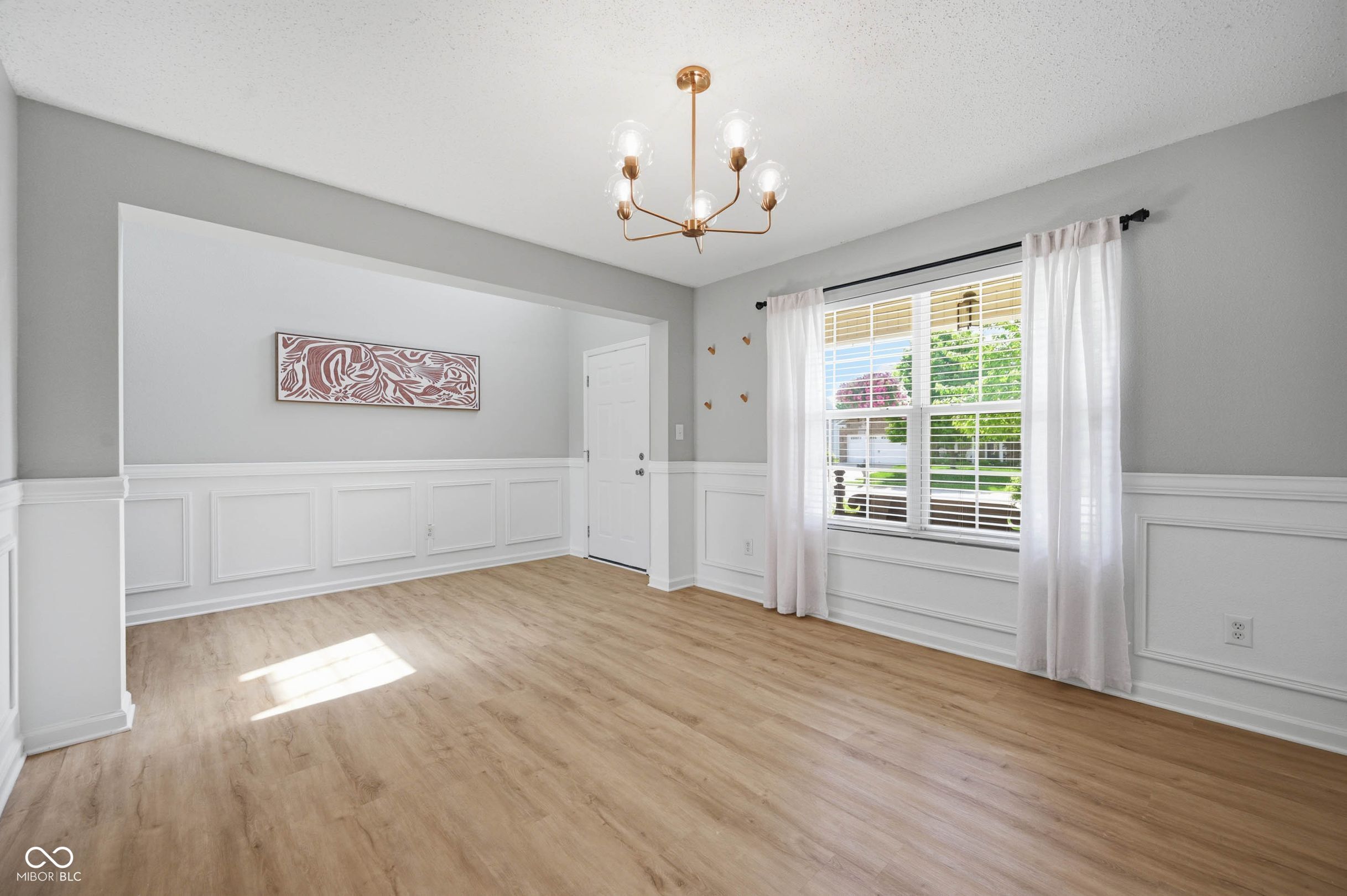 4634 Amesbury Place
