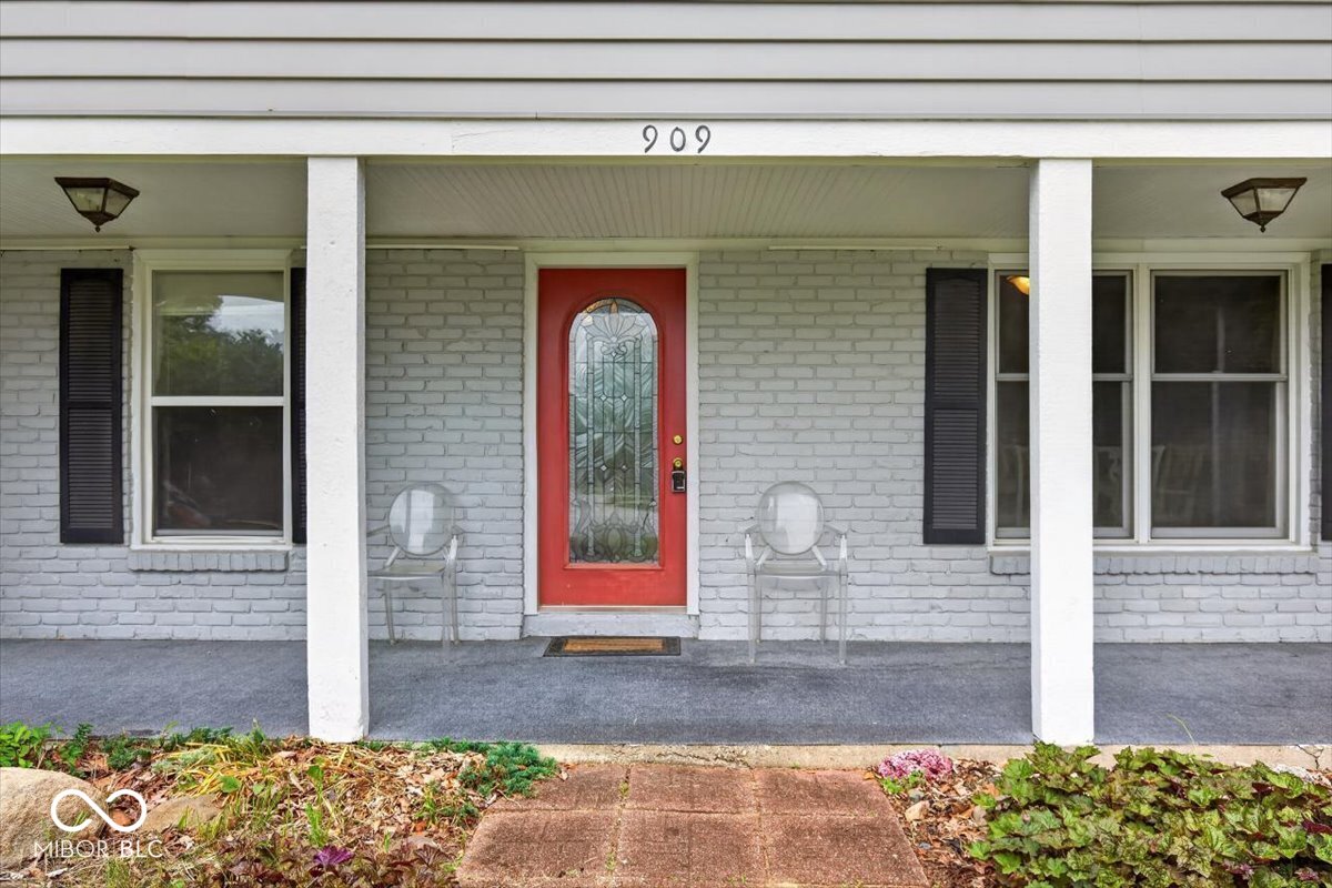 909 Cardinal Drive
