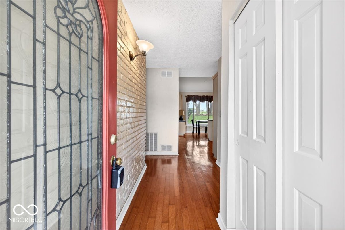 909 Cardinal Drive