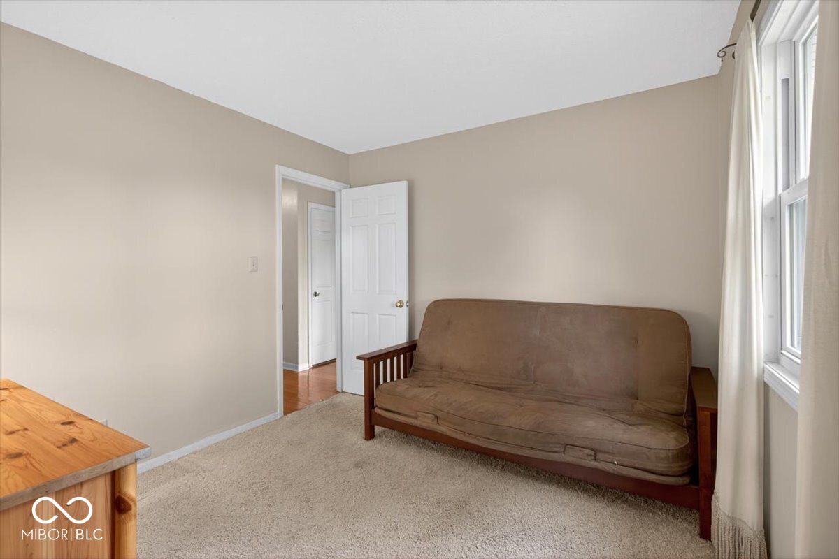 909 Cardinal Drive