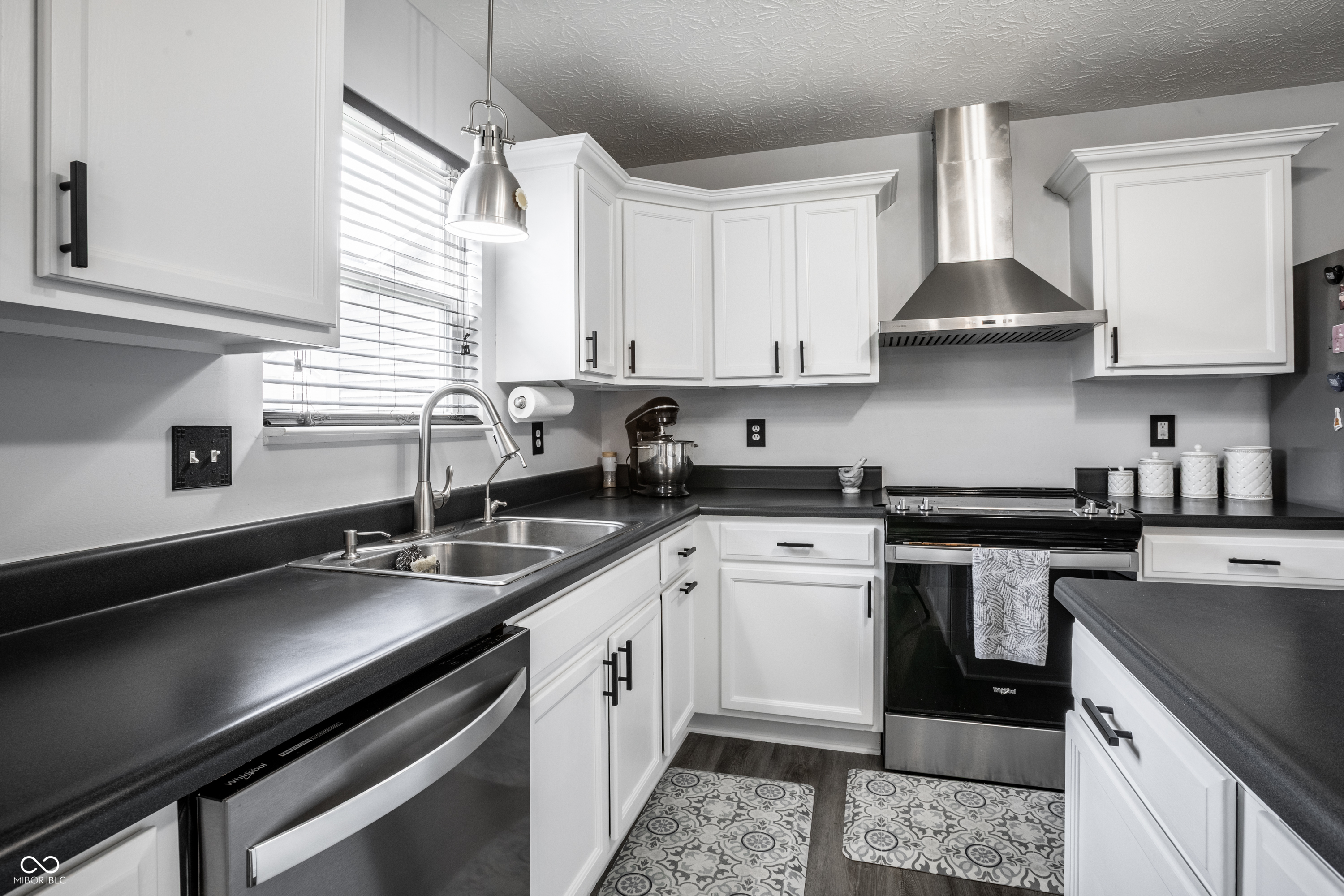 1043 Lichfield Lane