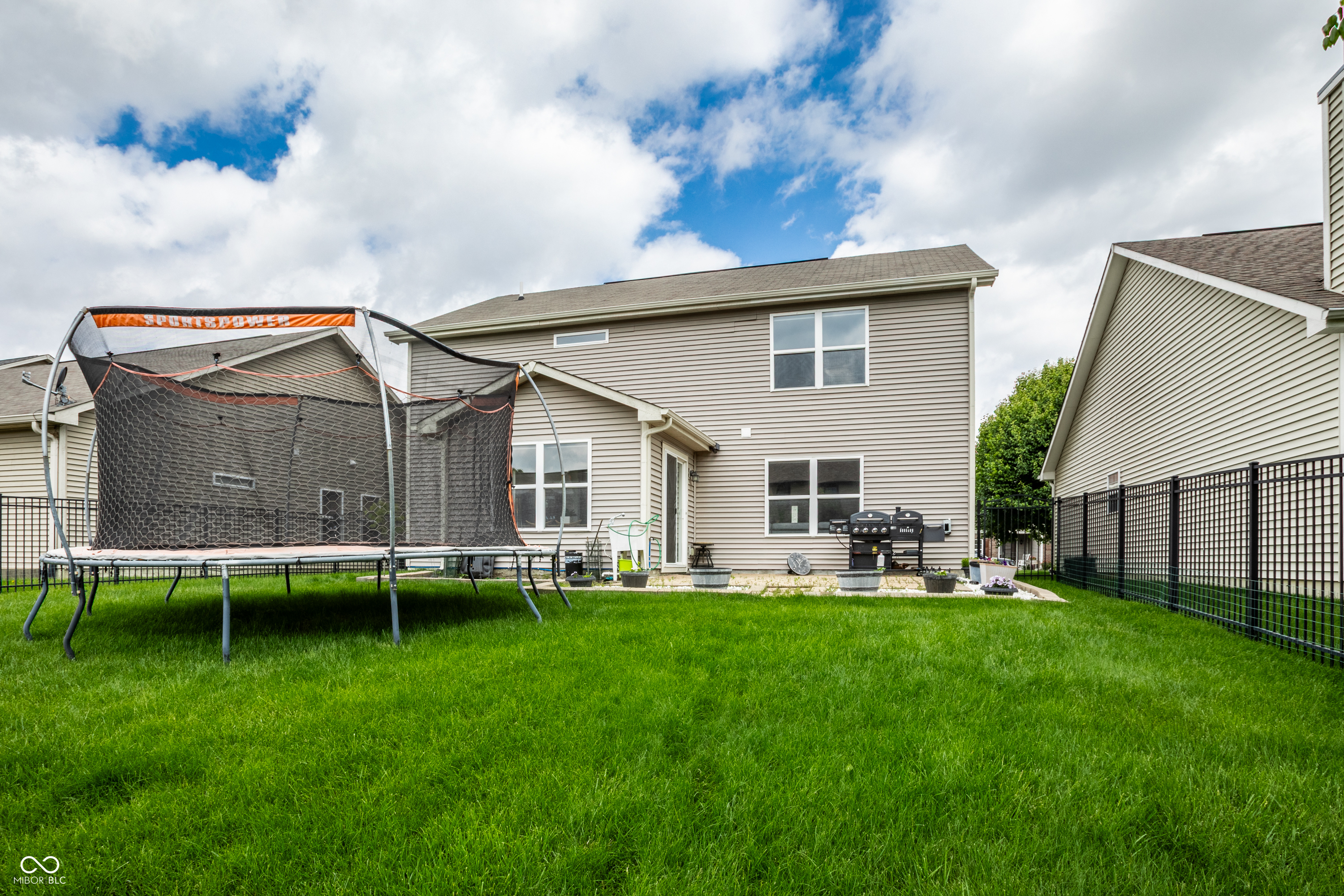 1043 Lichfield Lane