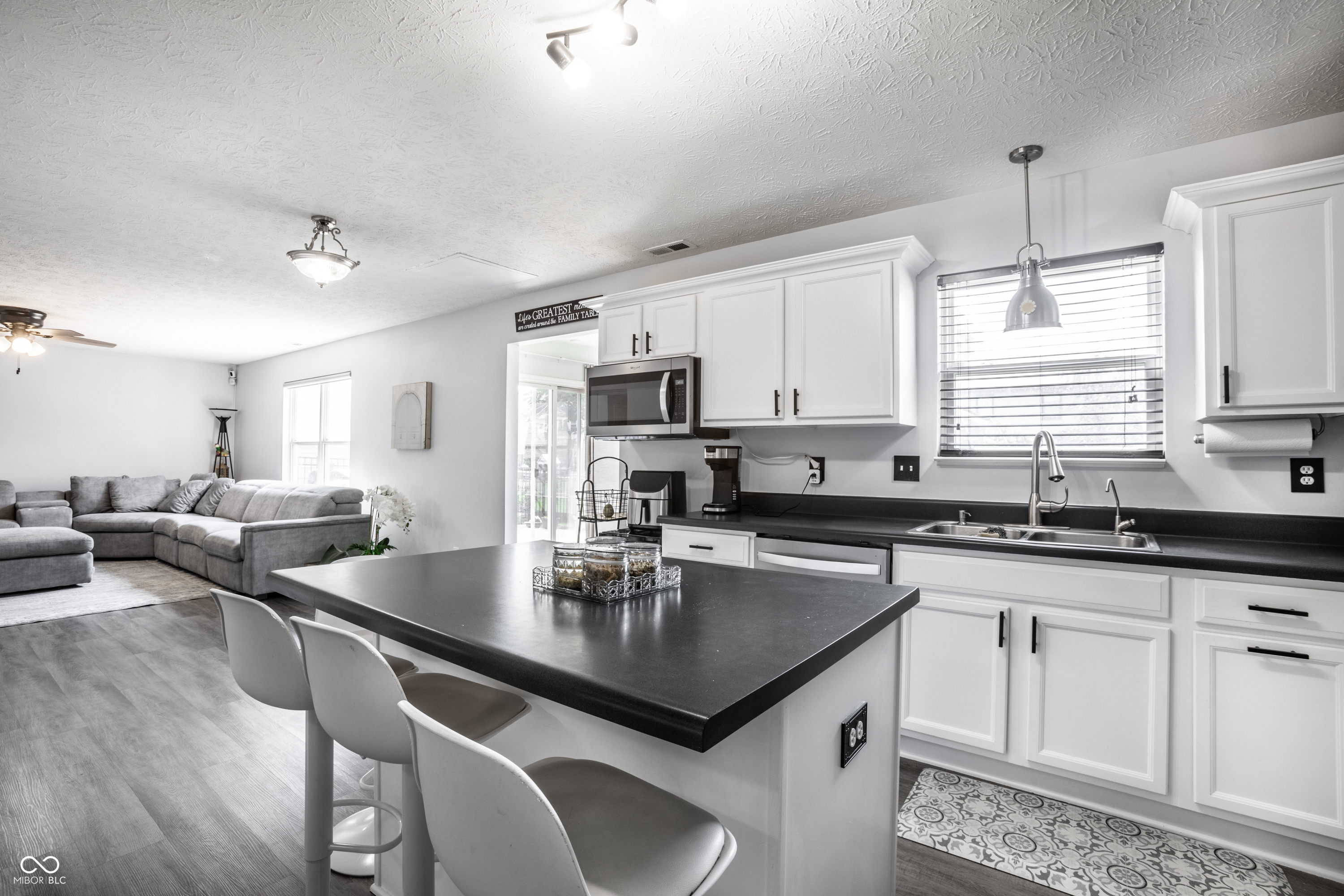 1043 Lichfield Lane