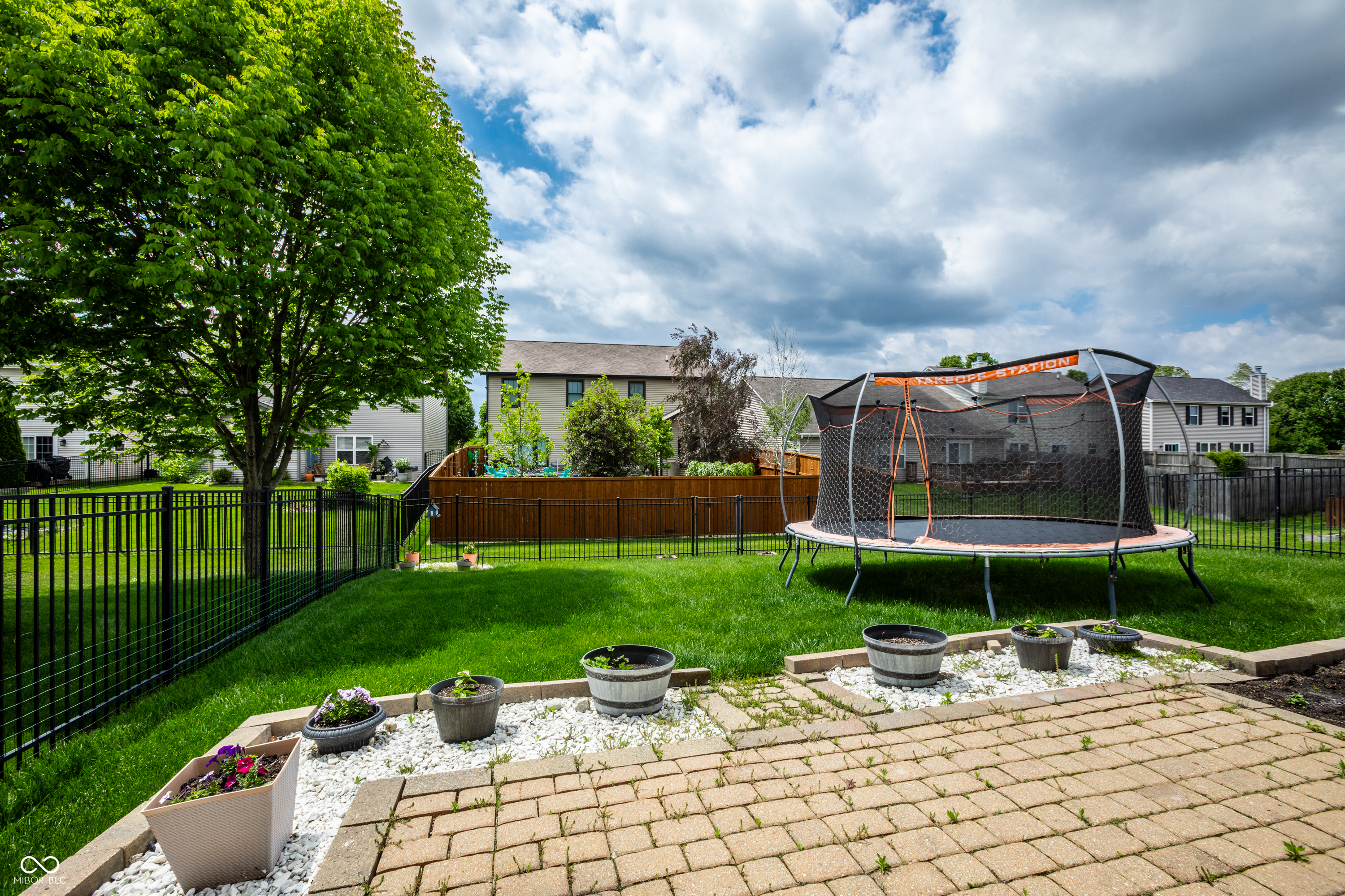 1043 Lichfield Lane