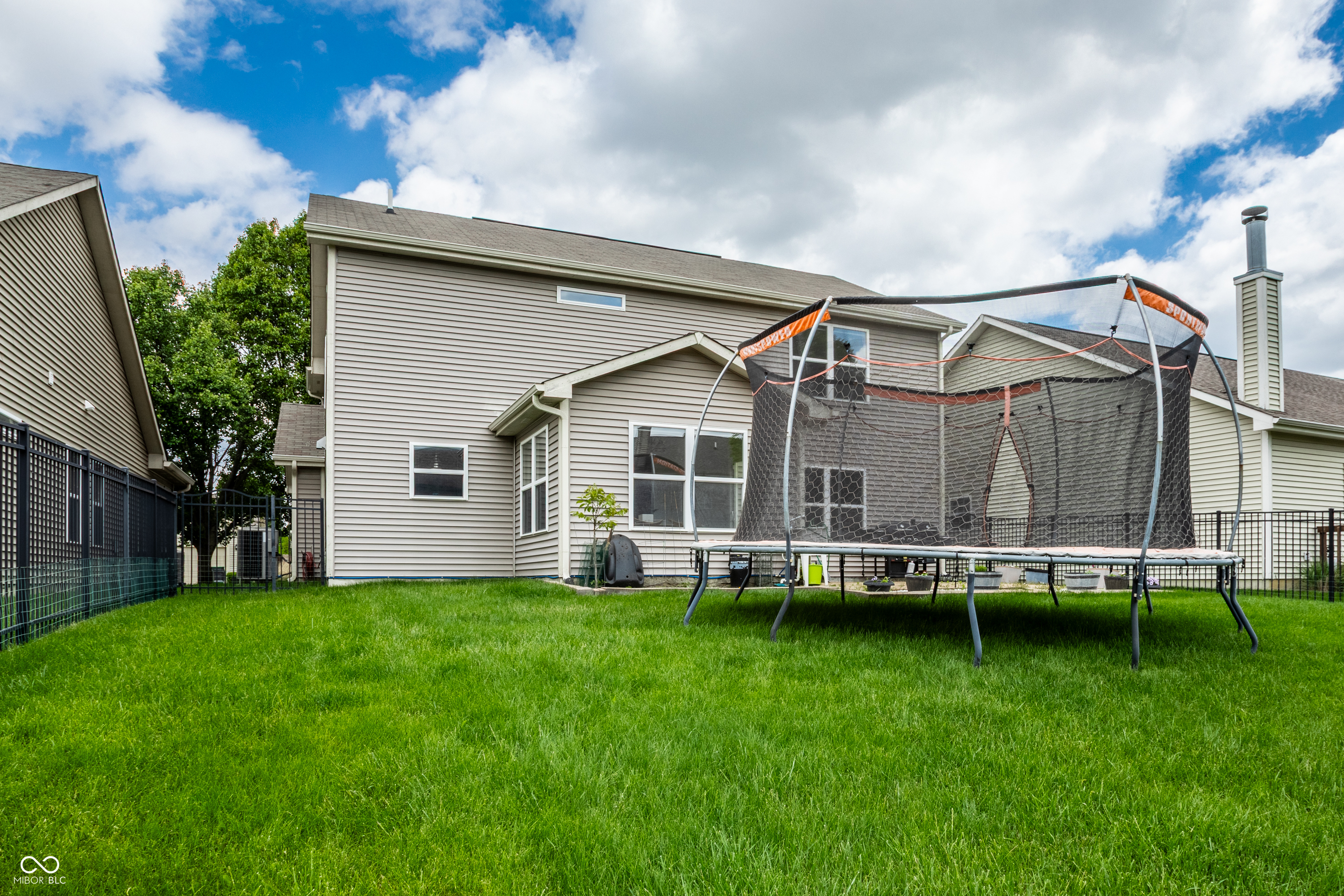 1043 Lichfield Lane