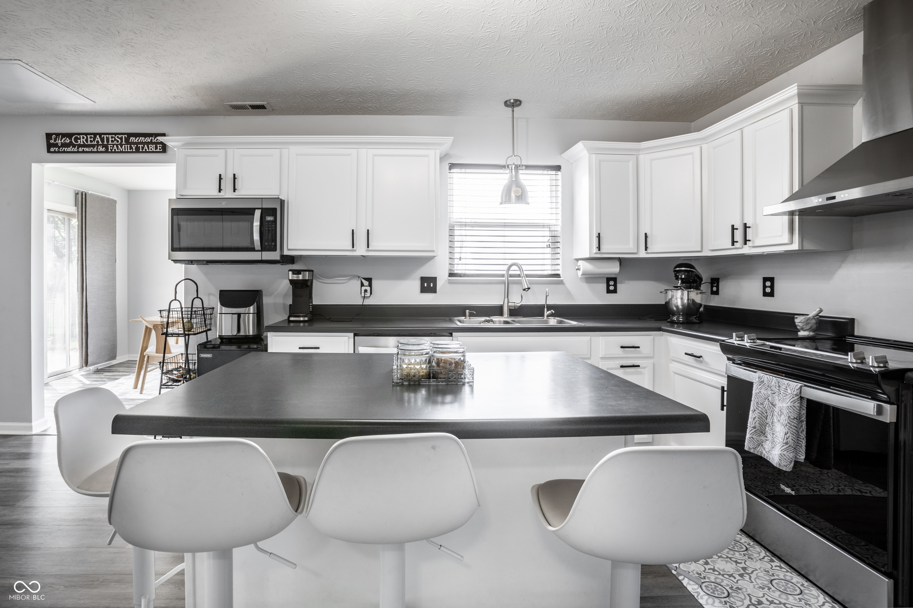 1043 Lichfield Lane