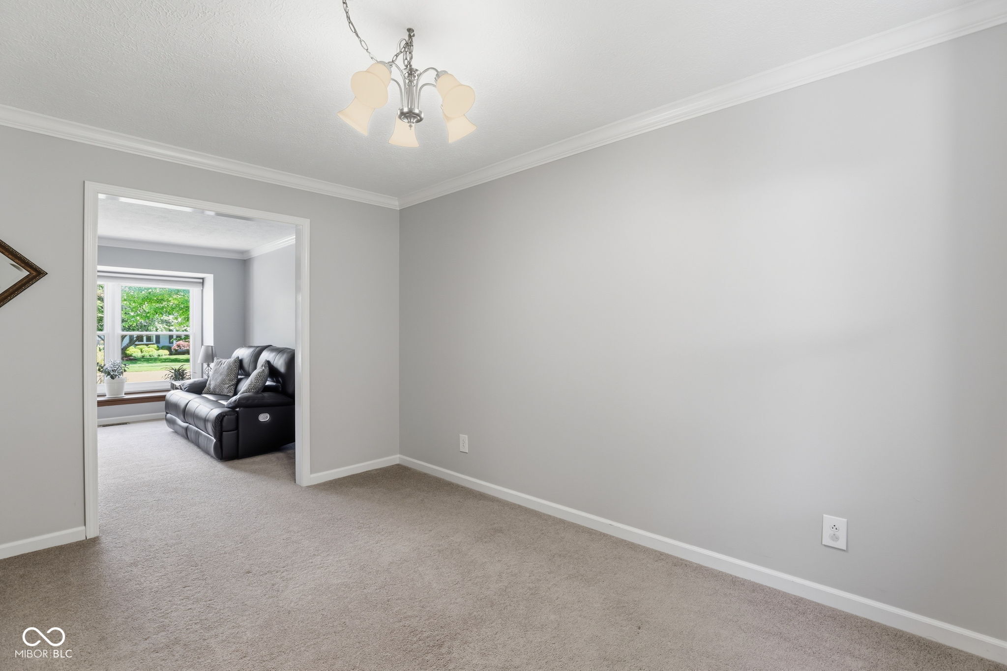 143 Hollowview Drive