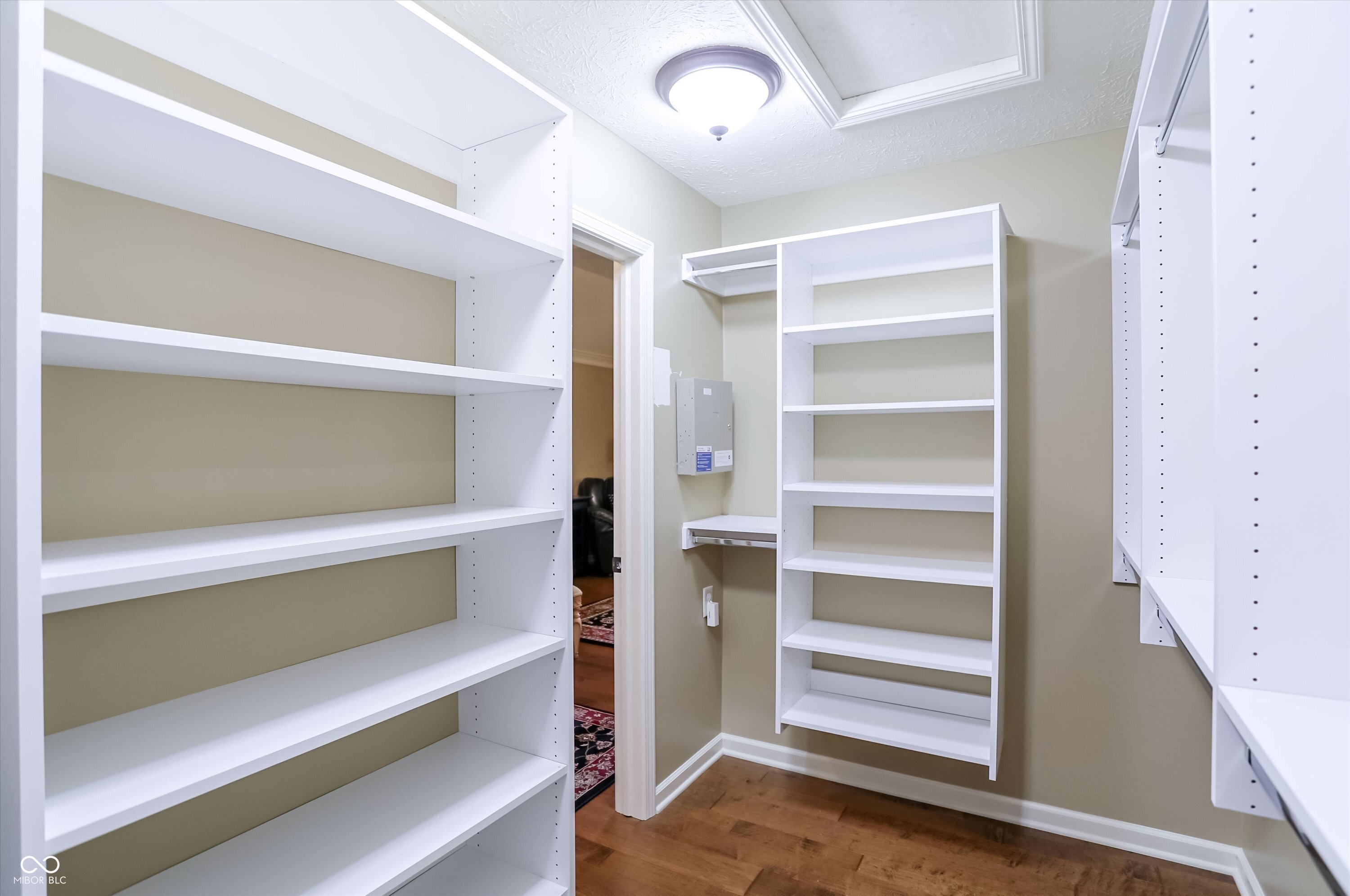 9543 Cedar Springs Drive