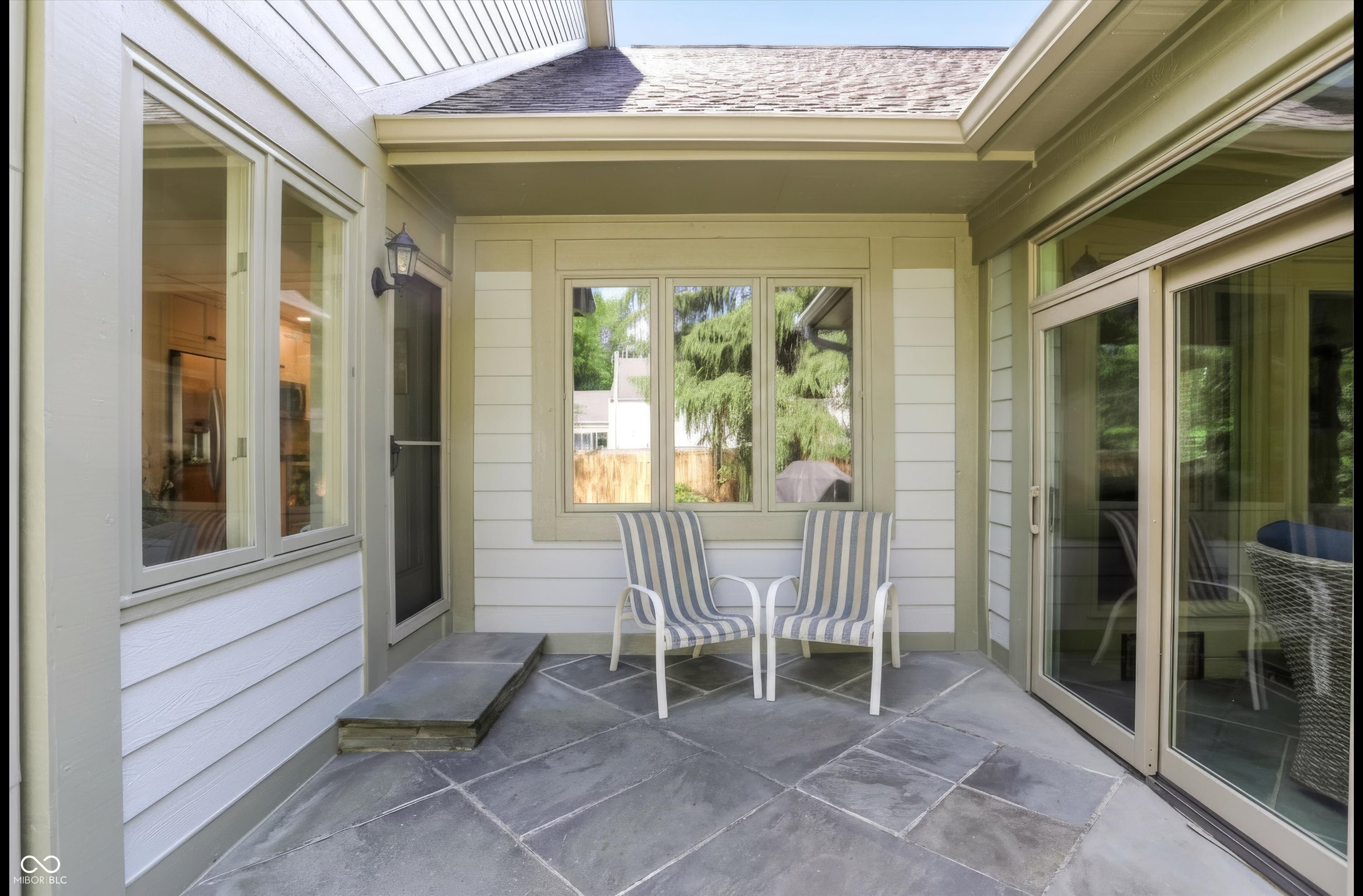 9543 Cedar Springs Drive
