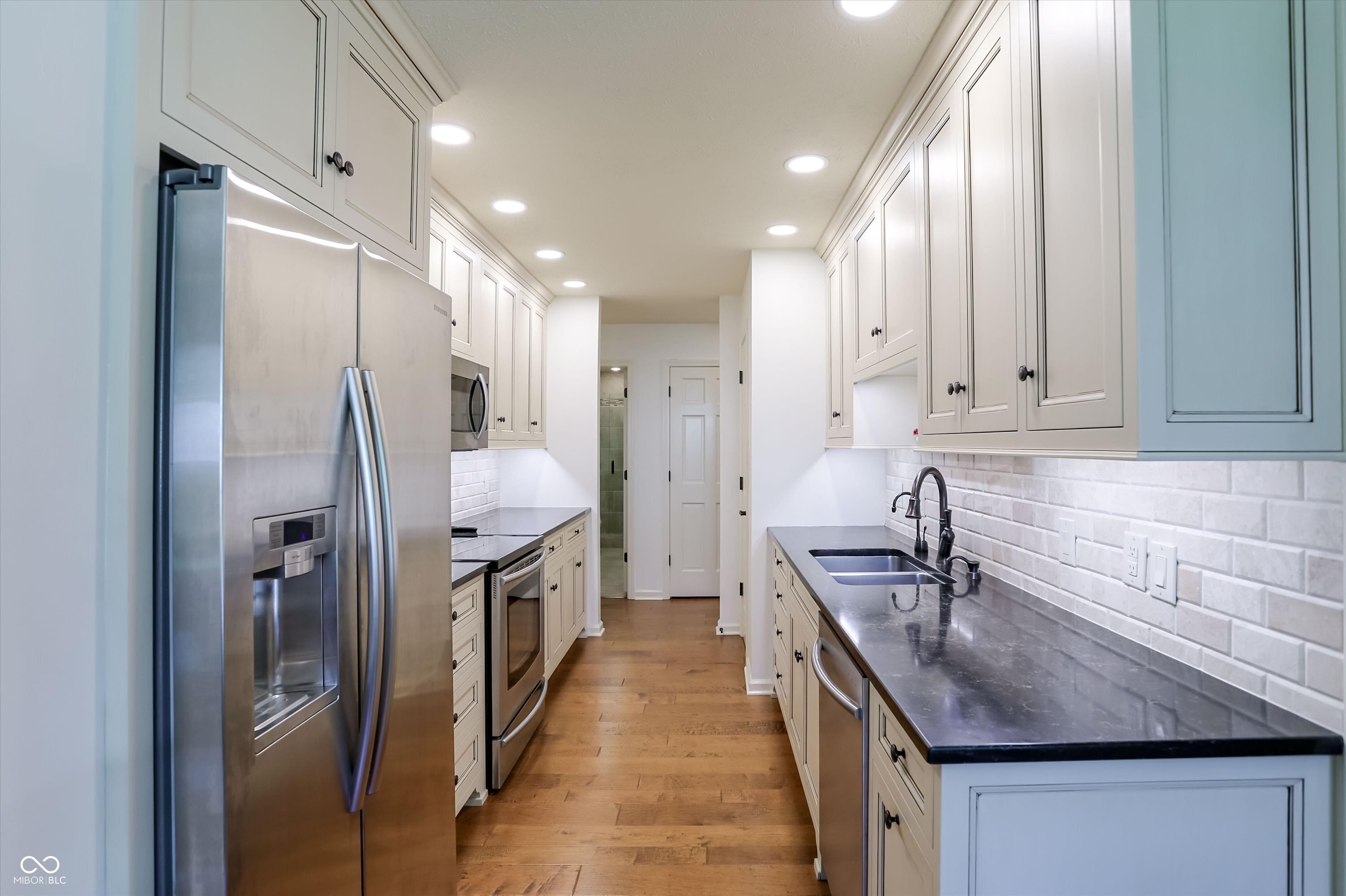 9543 Cedar Springs Drive