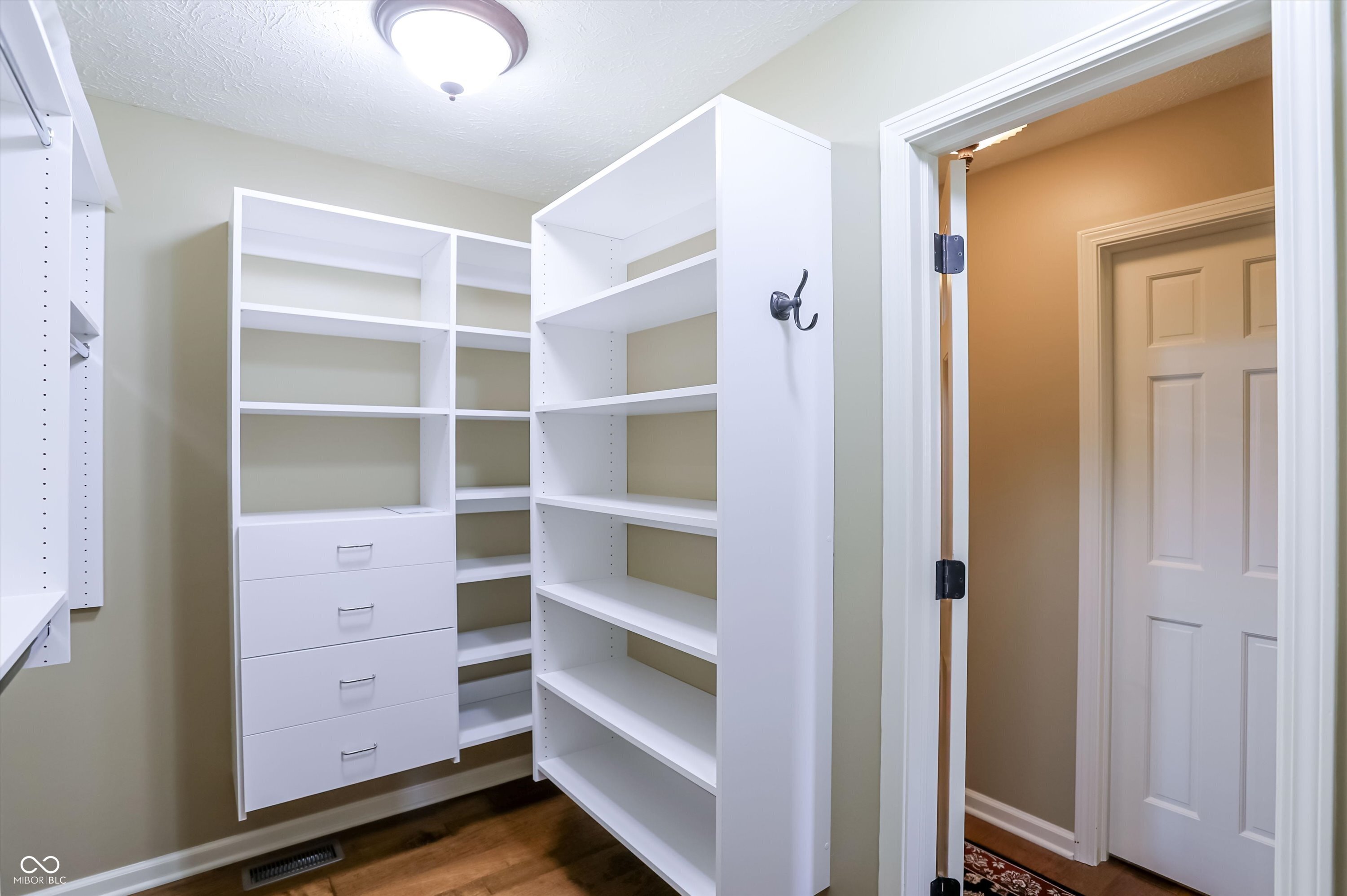 9543 Cedar Springs Drive