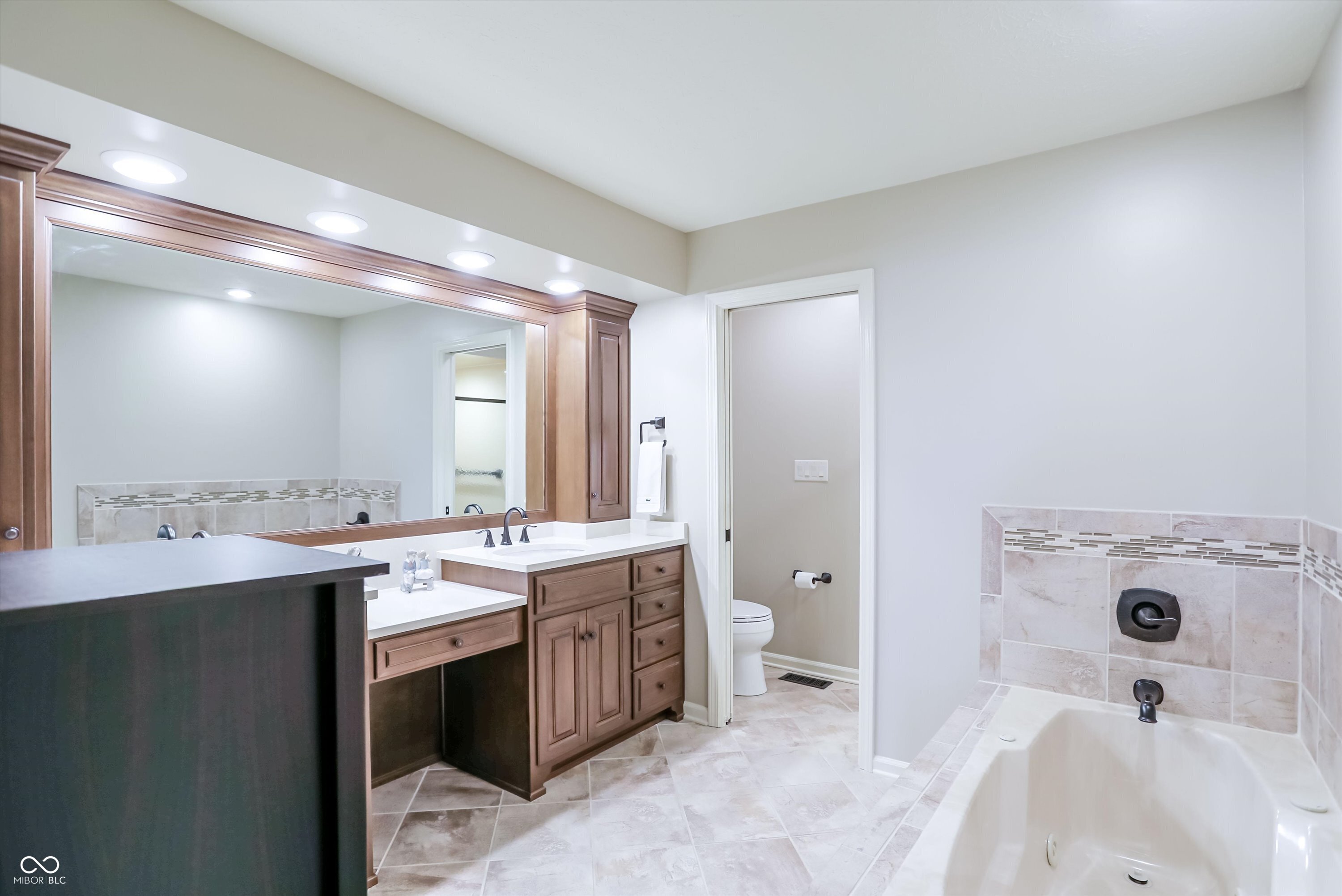 9543 Cedar Springs Drive