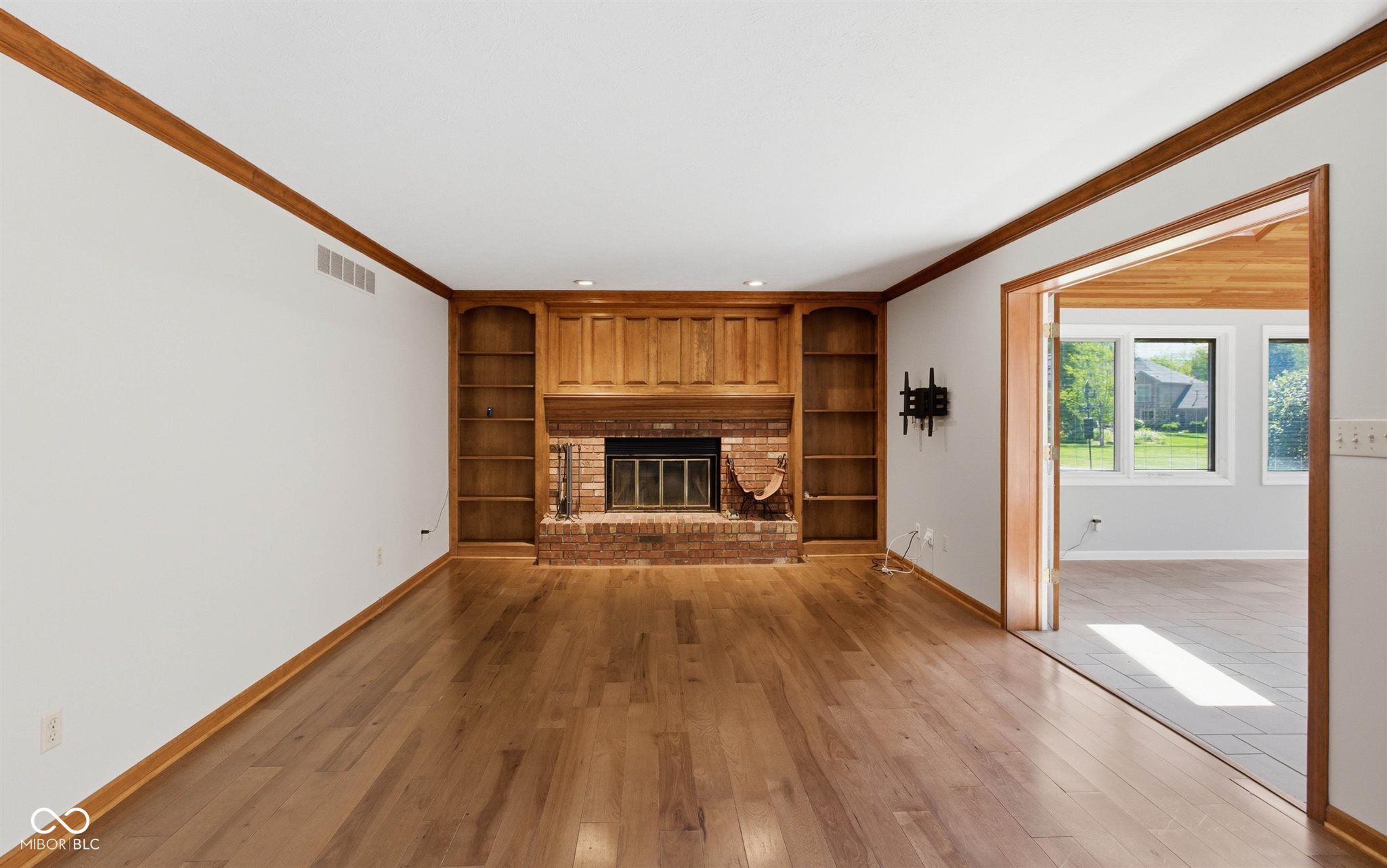8090 Bowline Drive