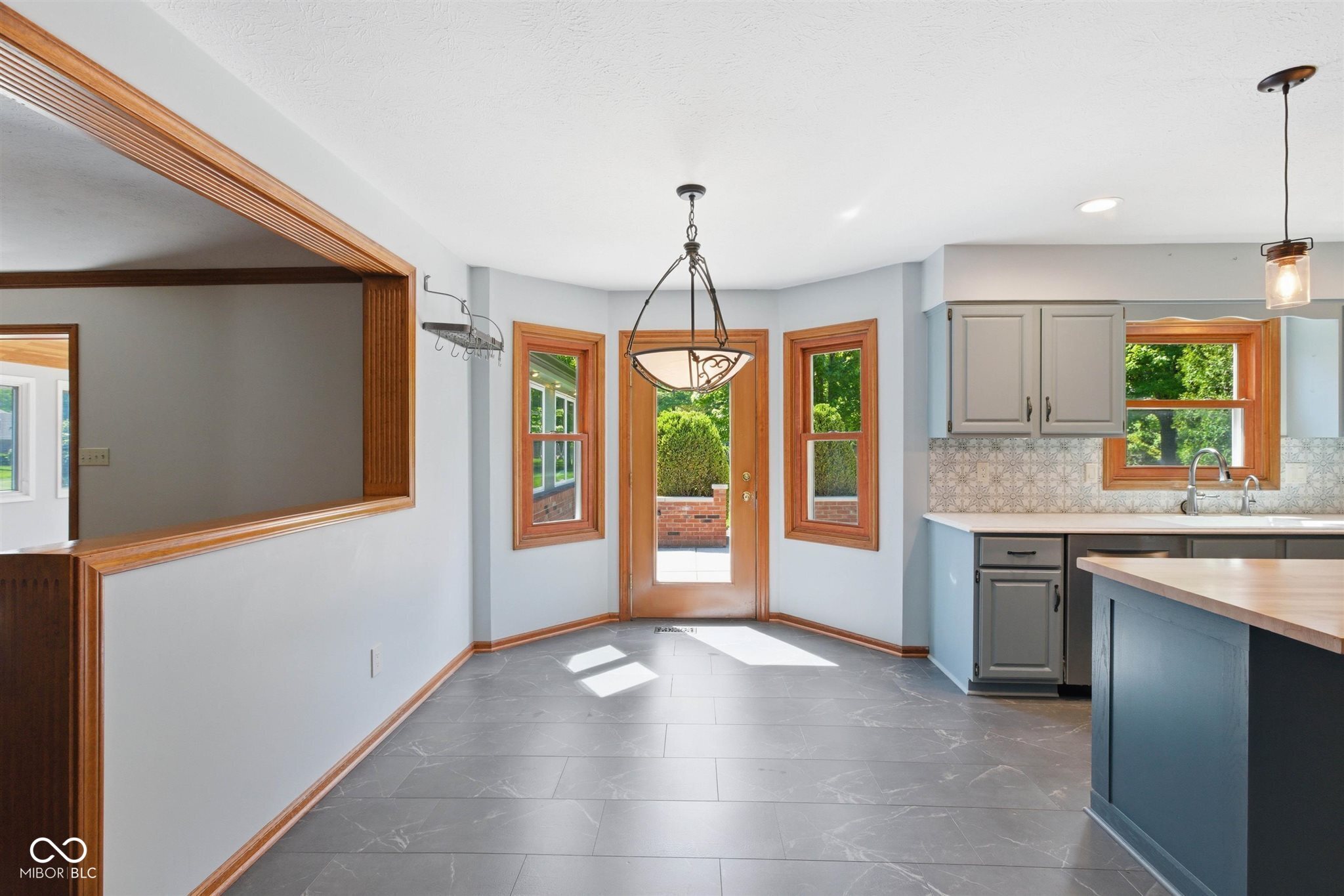 8090 Bowline Drive