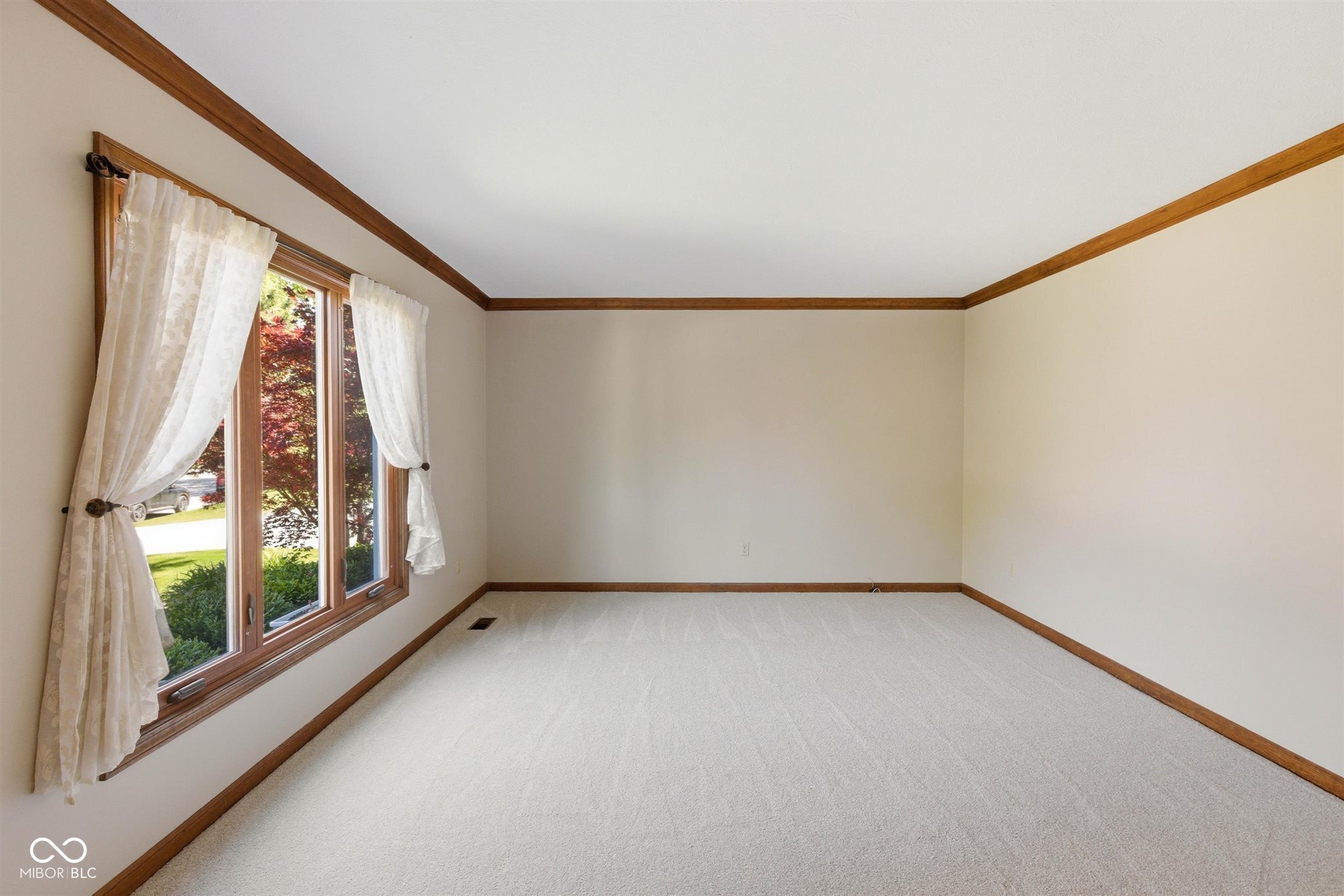 8090 Bowline Drive
