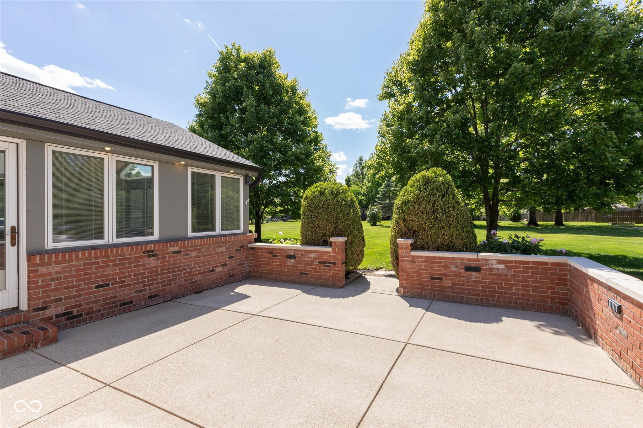 8090 Bowline Drive