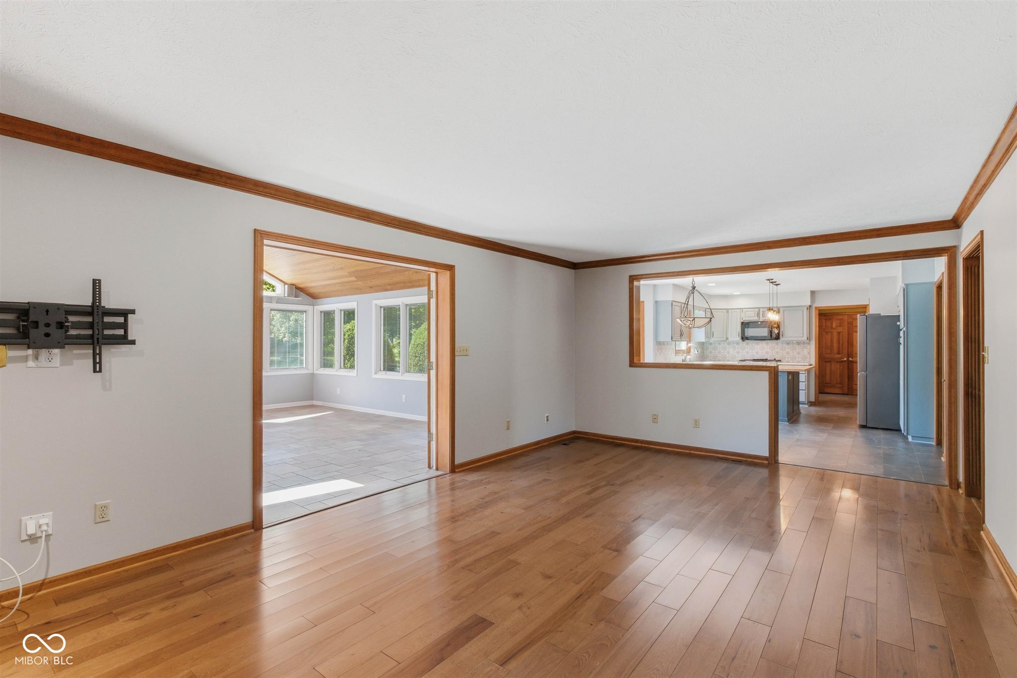 8090 Bowline Drive