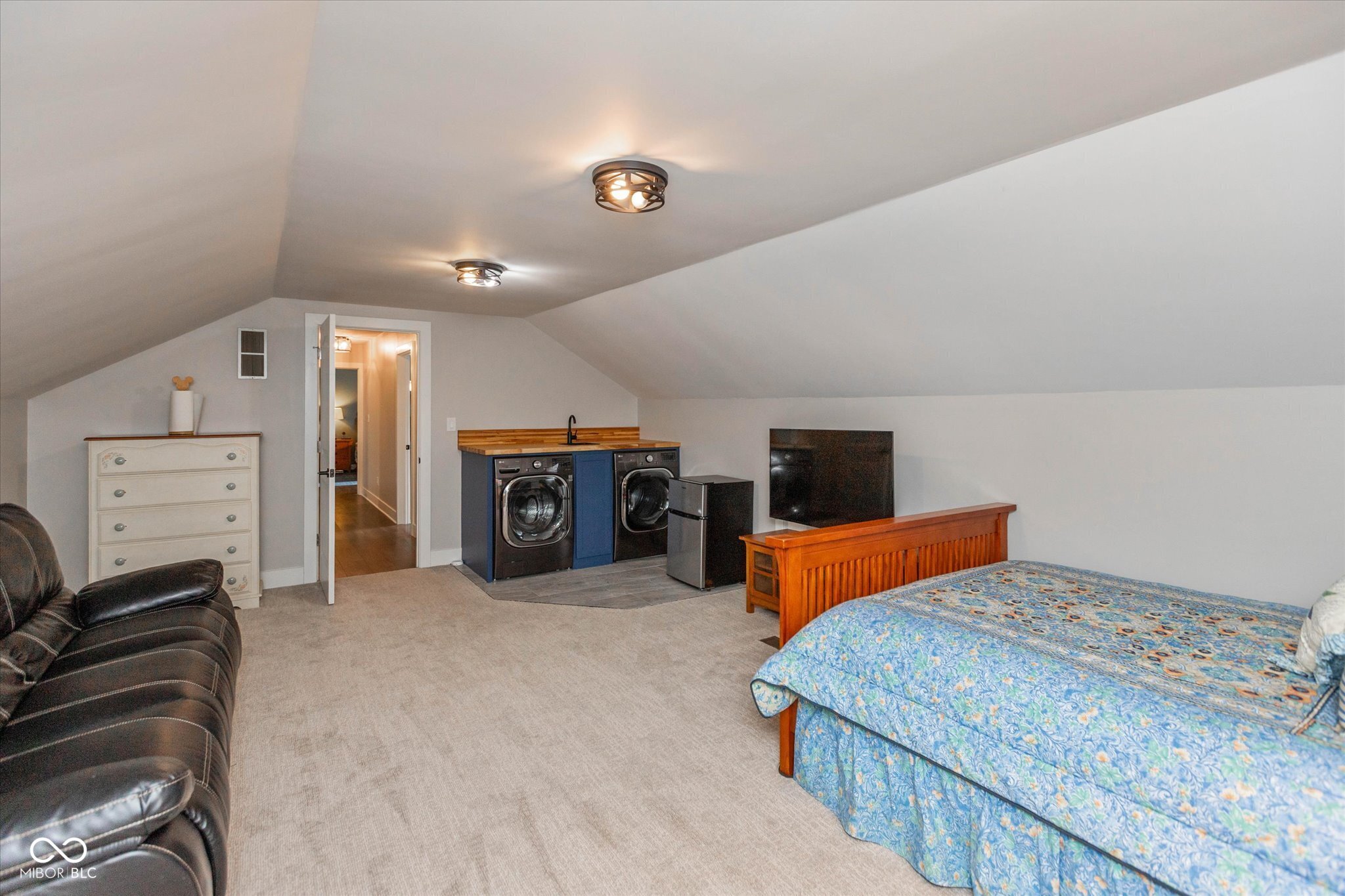 7628 Davis Lane