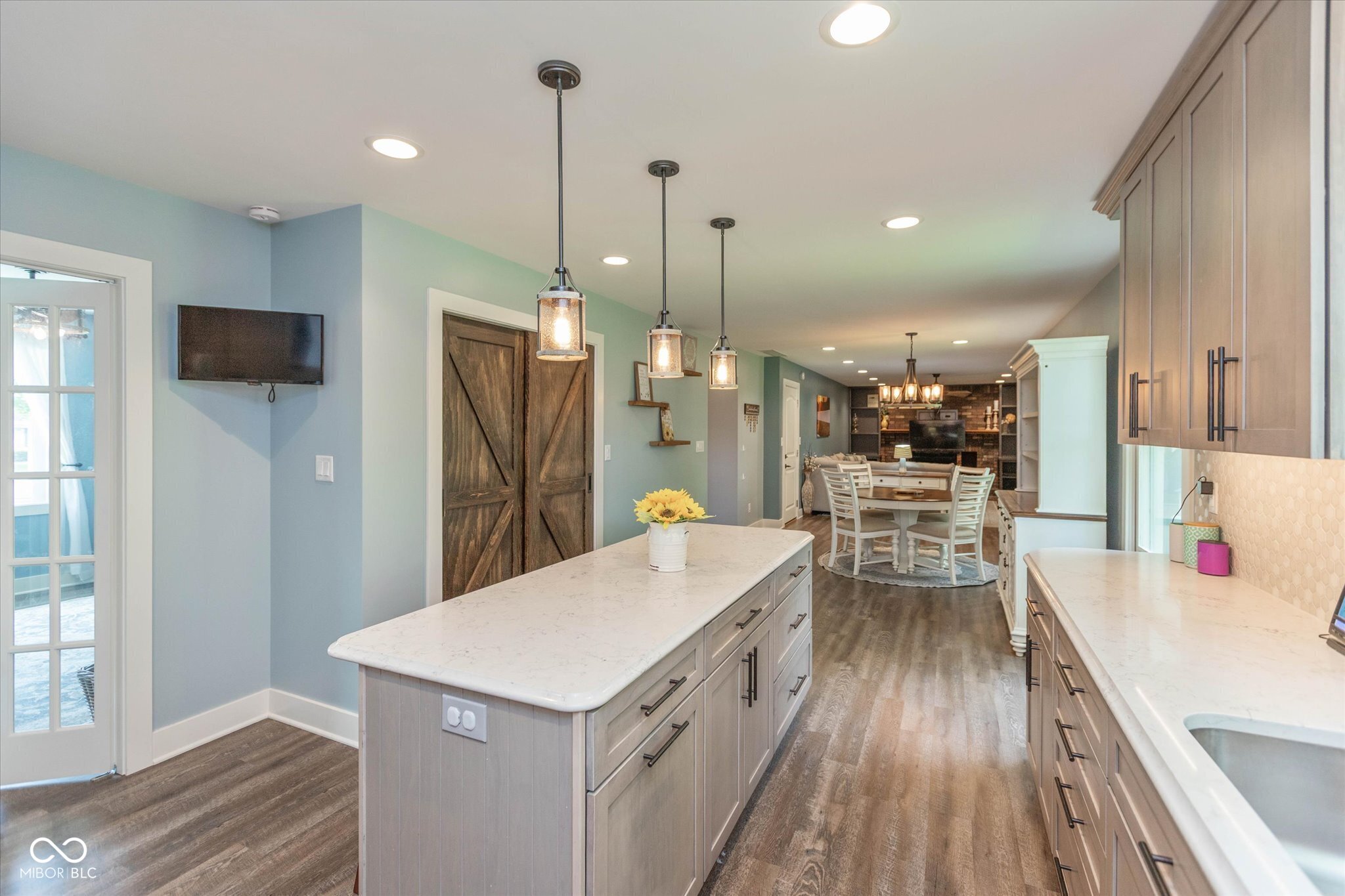 7628 Davis Lane