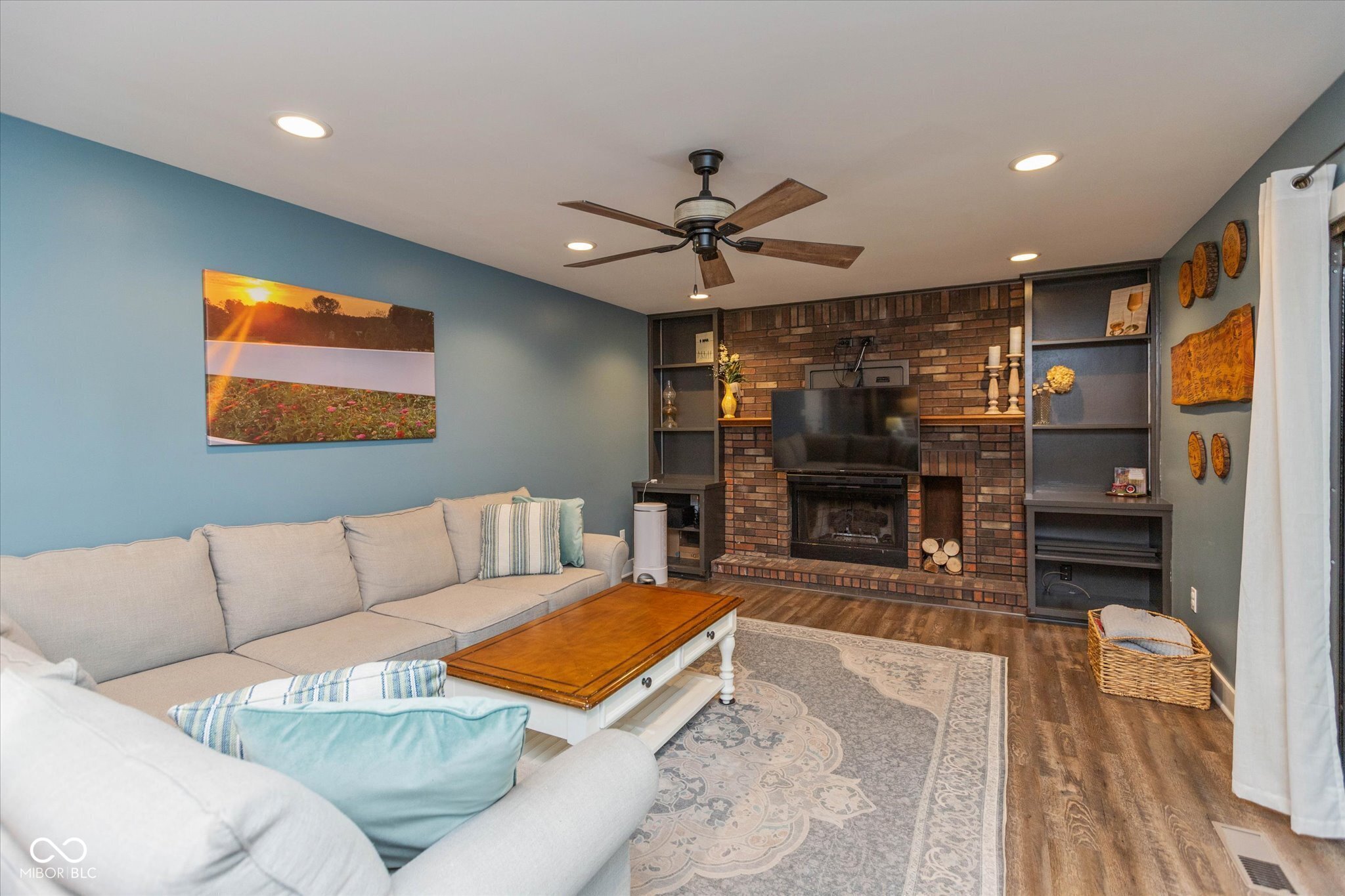 7628 Davis Lane