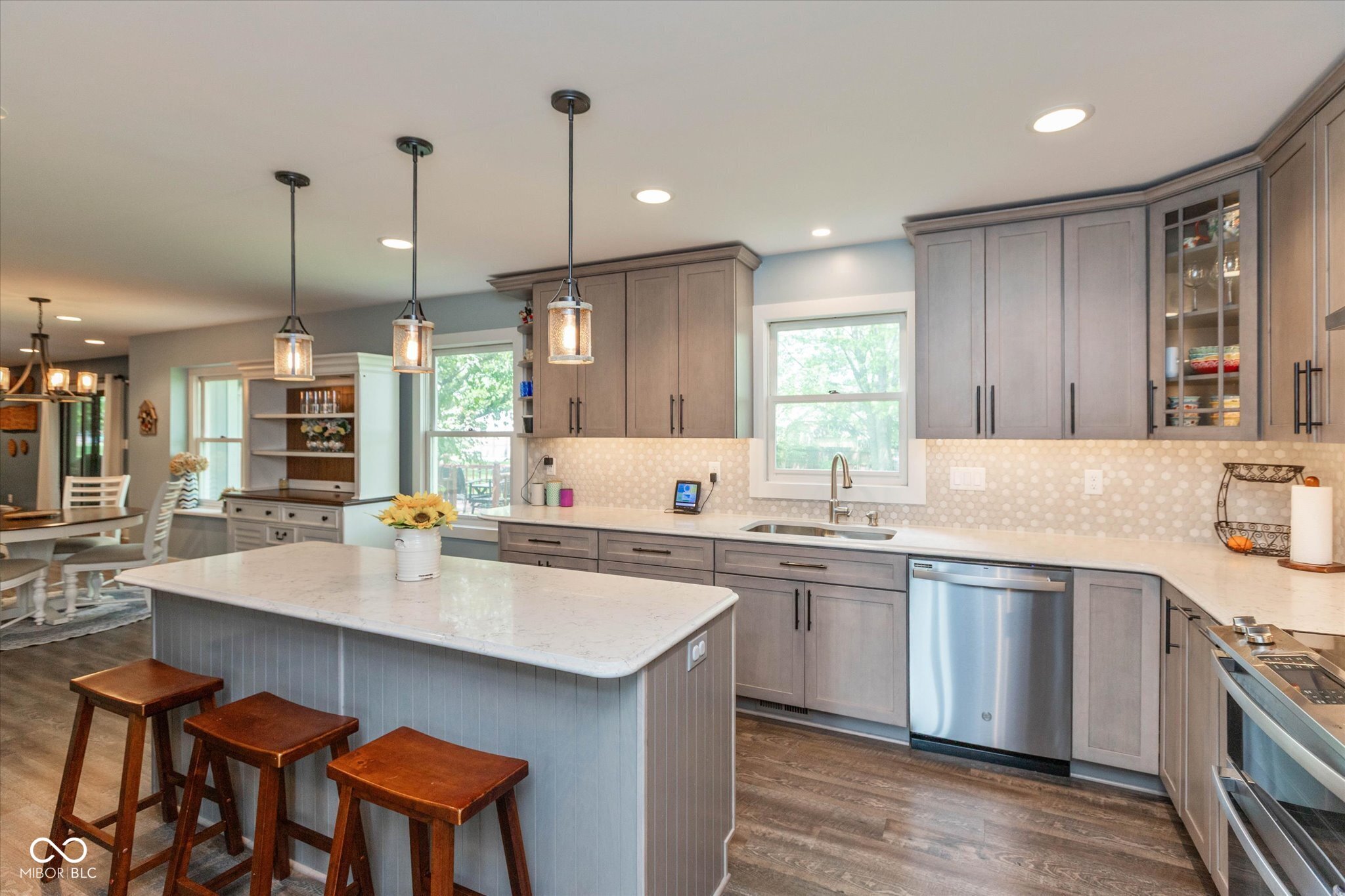 7628 Davis Lane