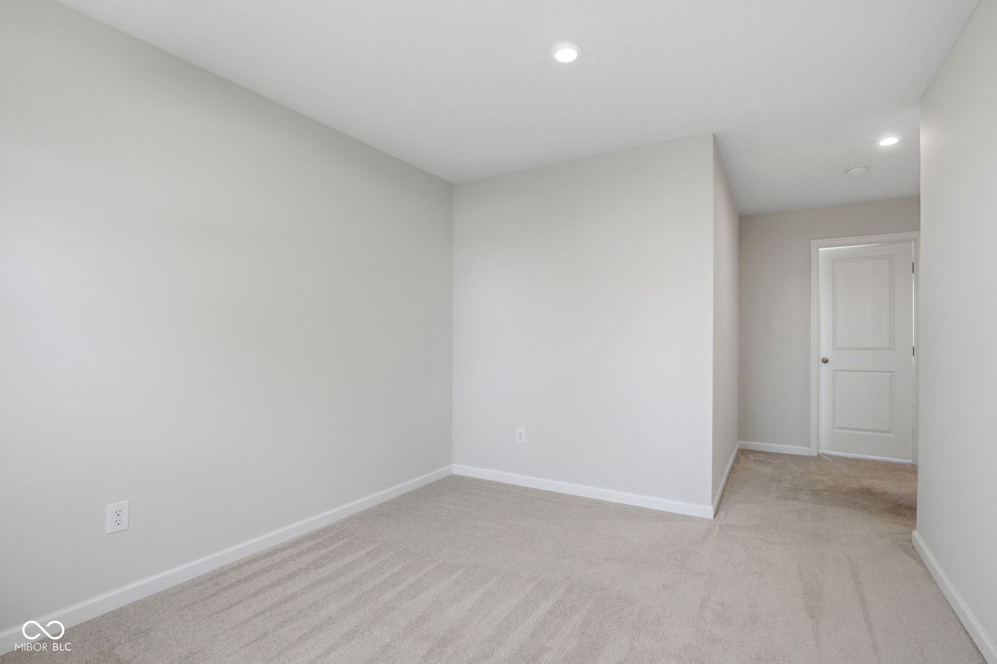 9760 Oakgrove Drive