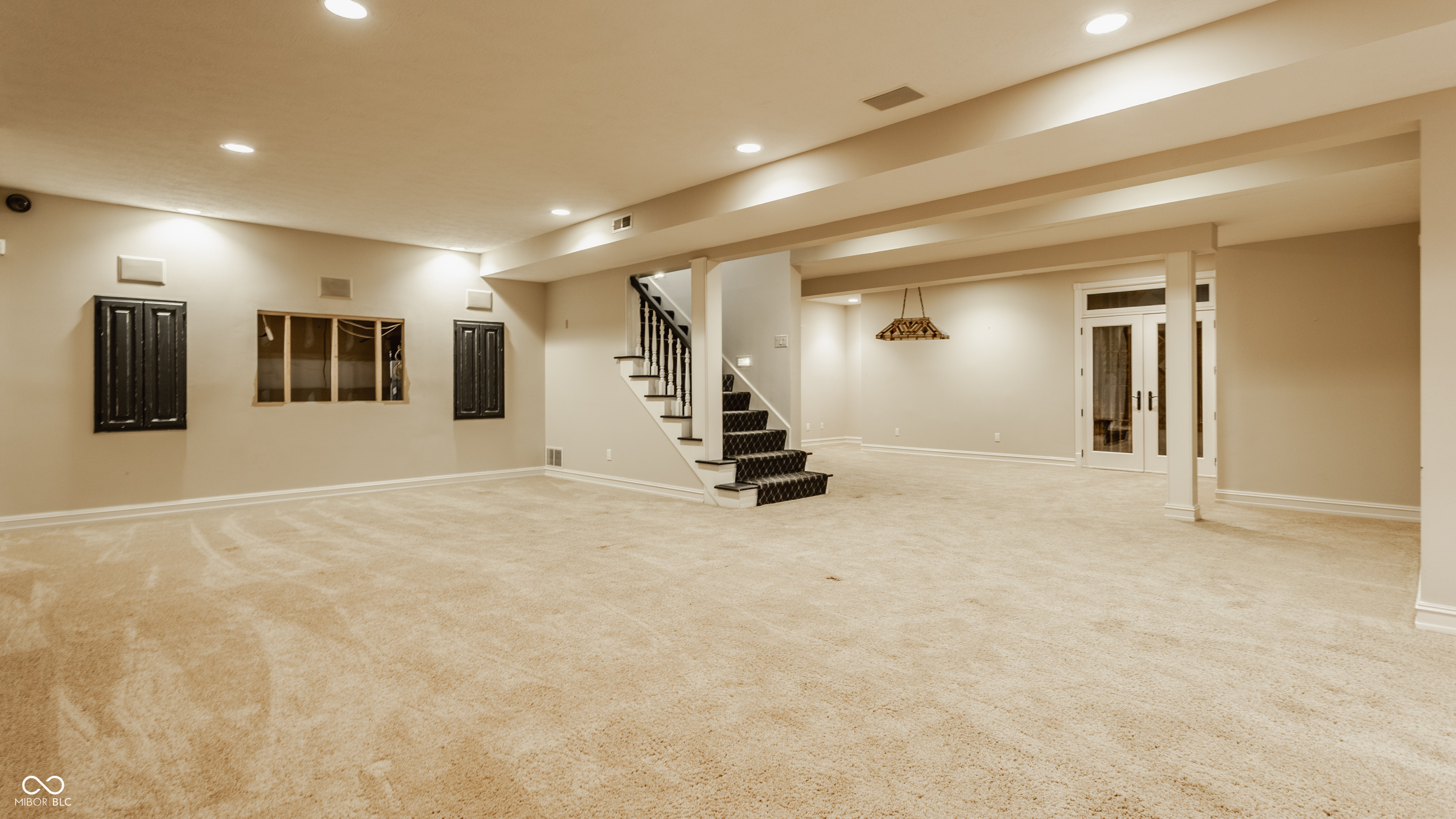 10195 Oak Ridge Drive