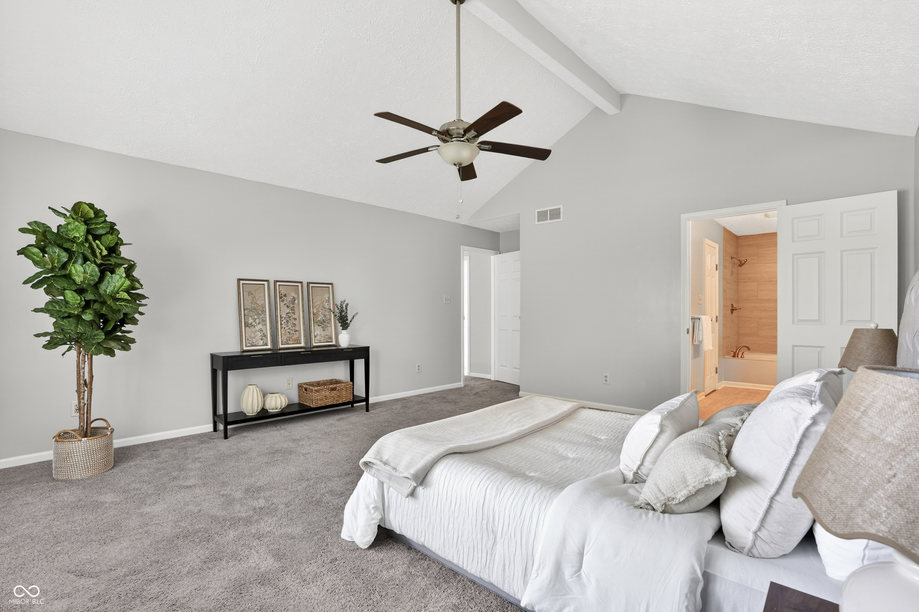 11133 Sunnybay Lane