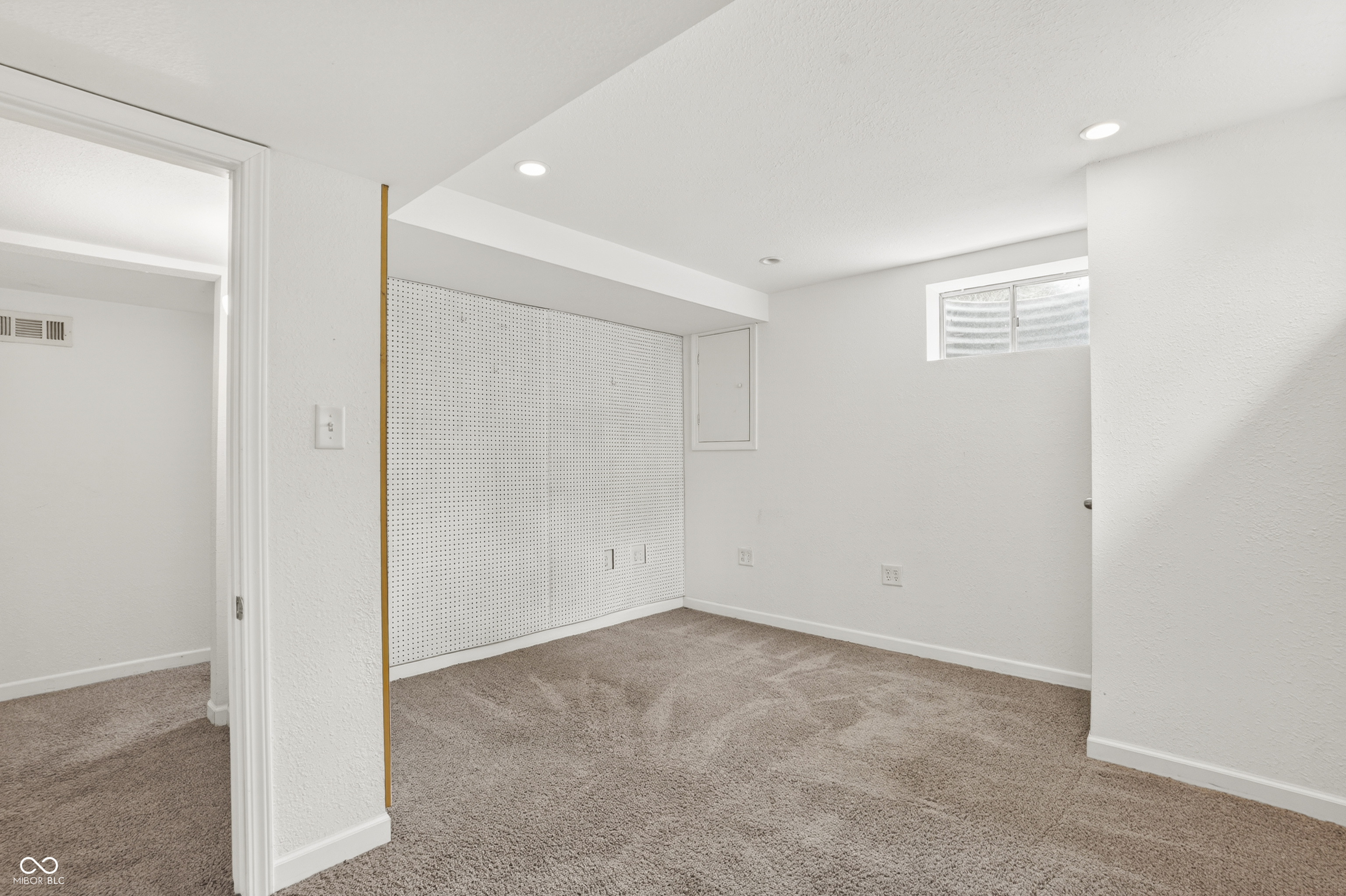 11133 Sunnybay Lane