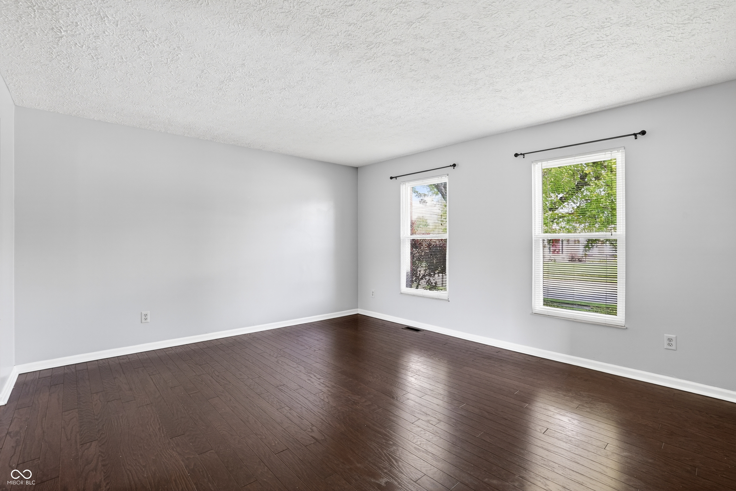 11133 Sunnybay Lane
