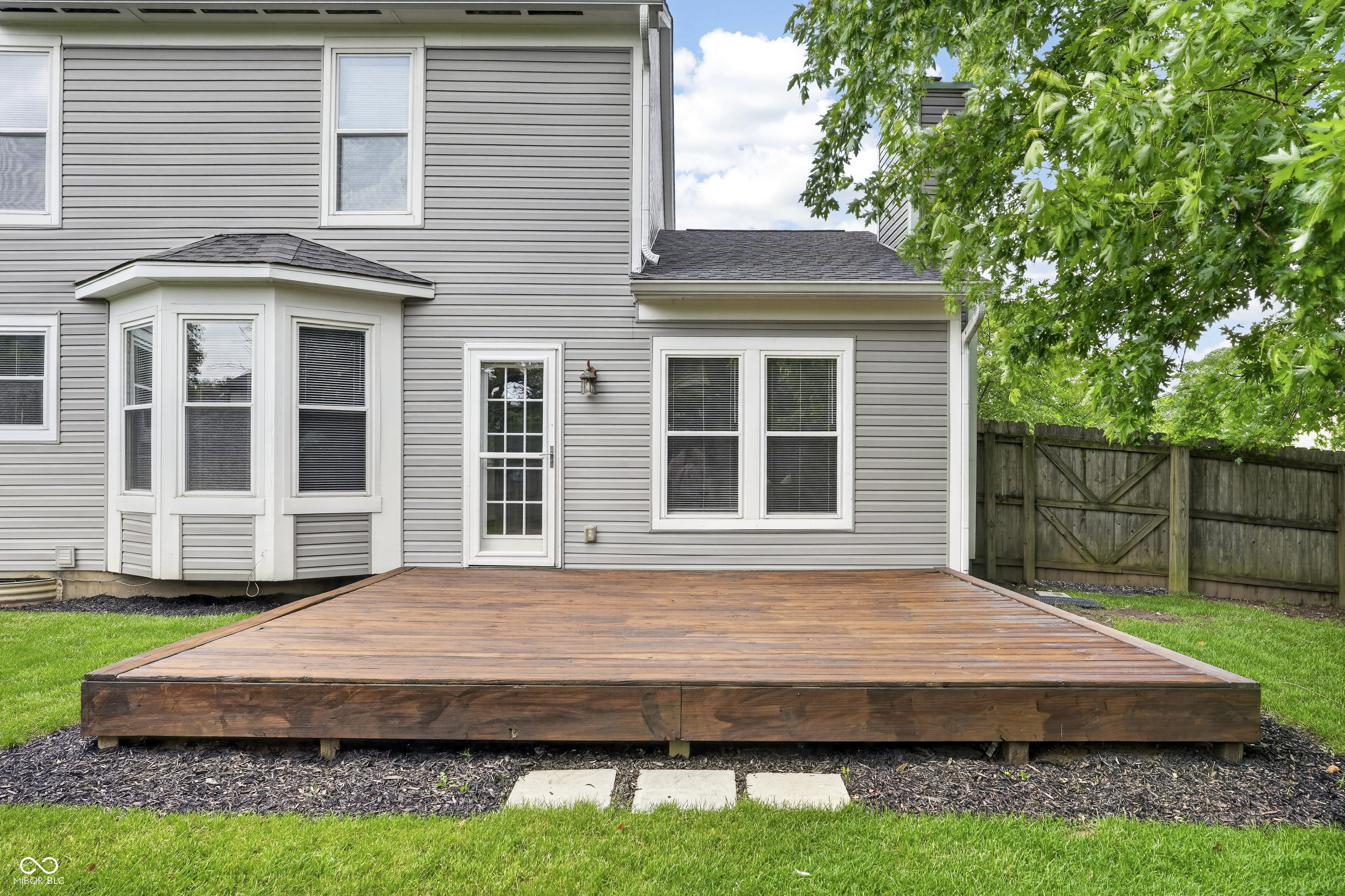 11133 Sunnybay Lane