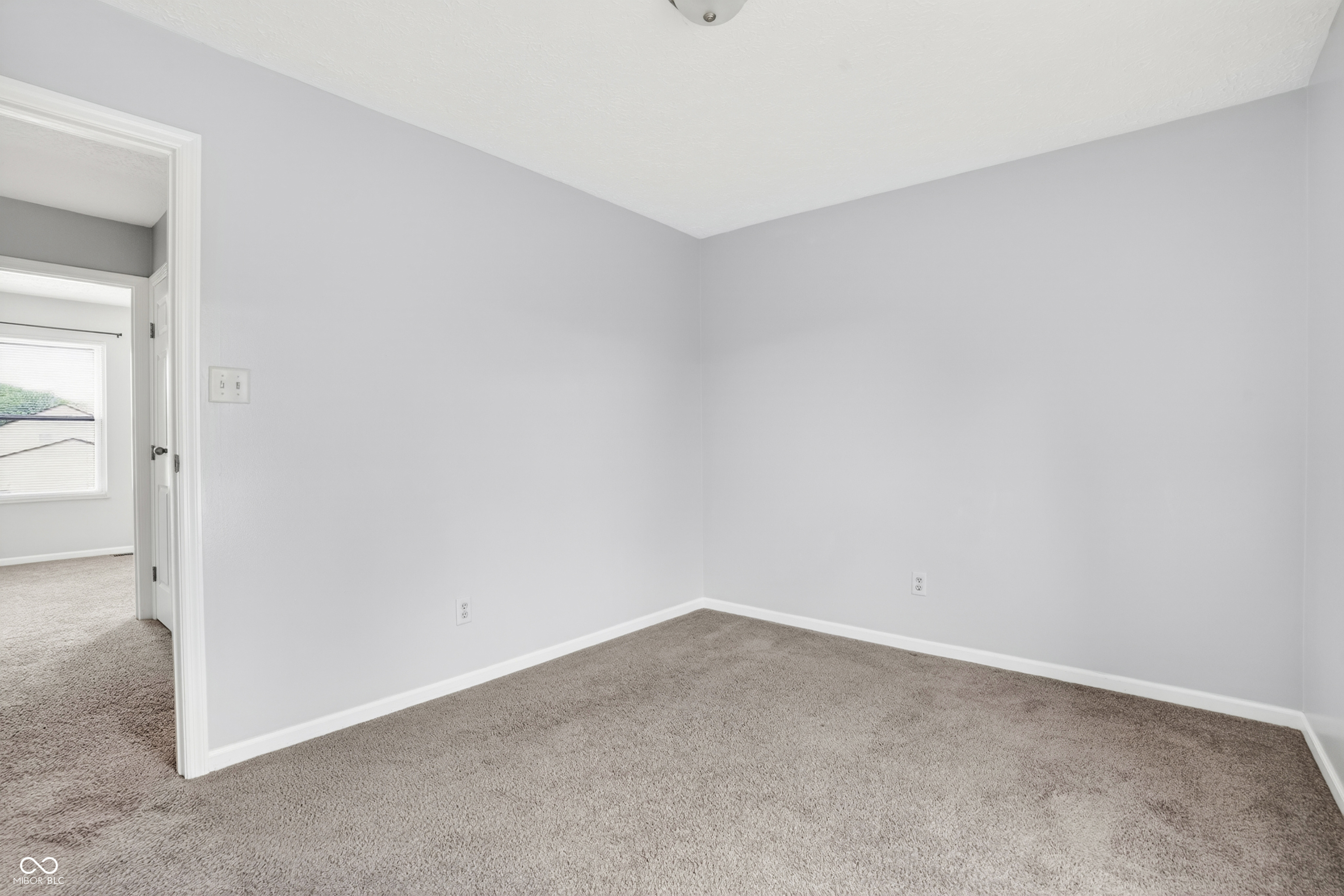 11133 Sunnybay Lane