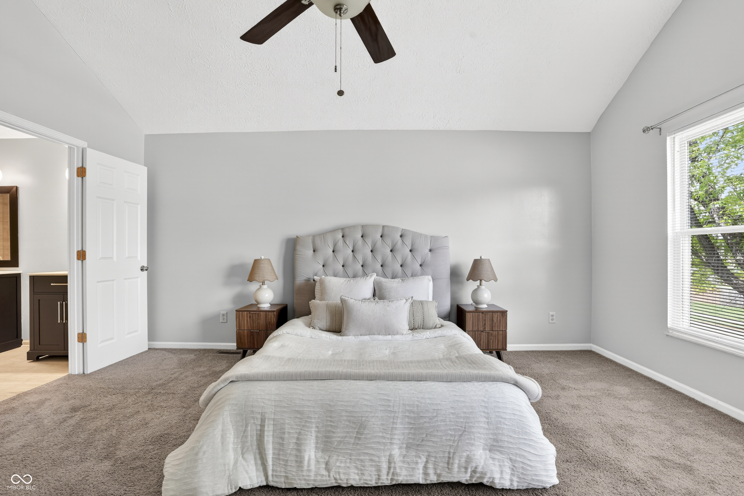 11133 Sunnybay Lane