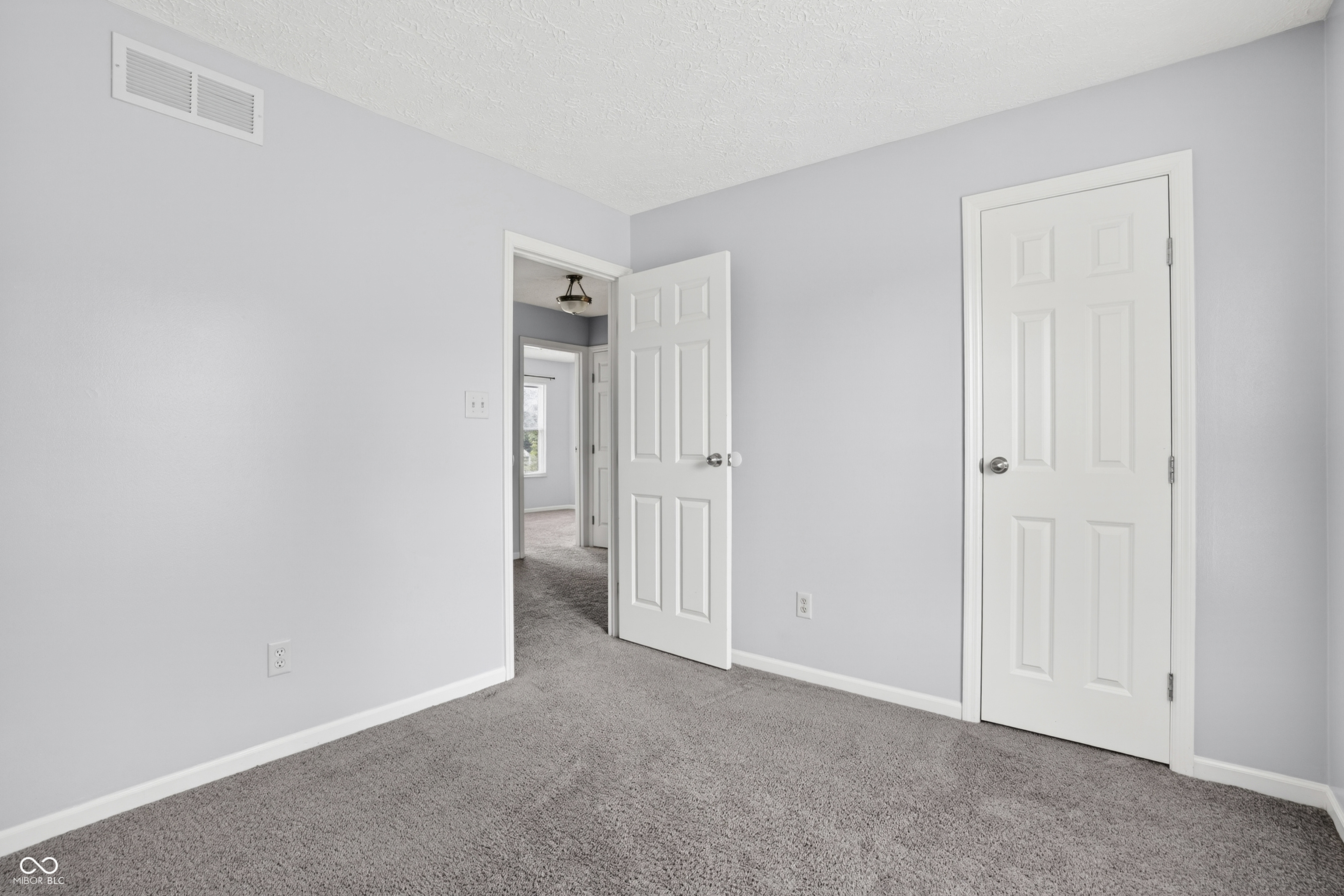 11133 Sunnybay Lane