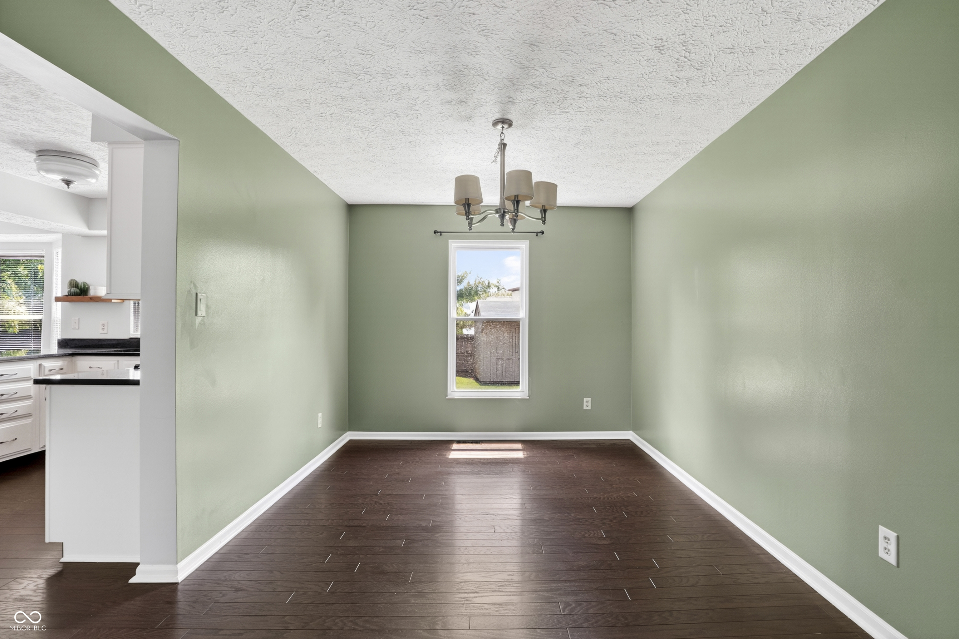 11133 Sunnybay Lane