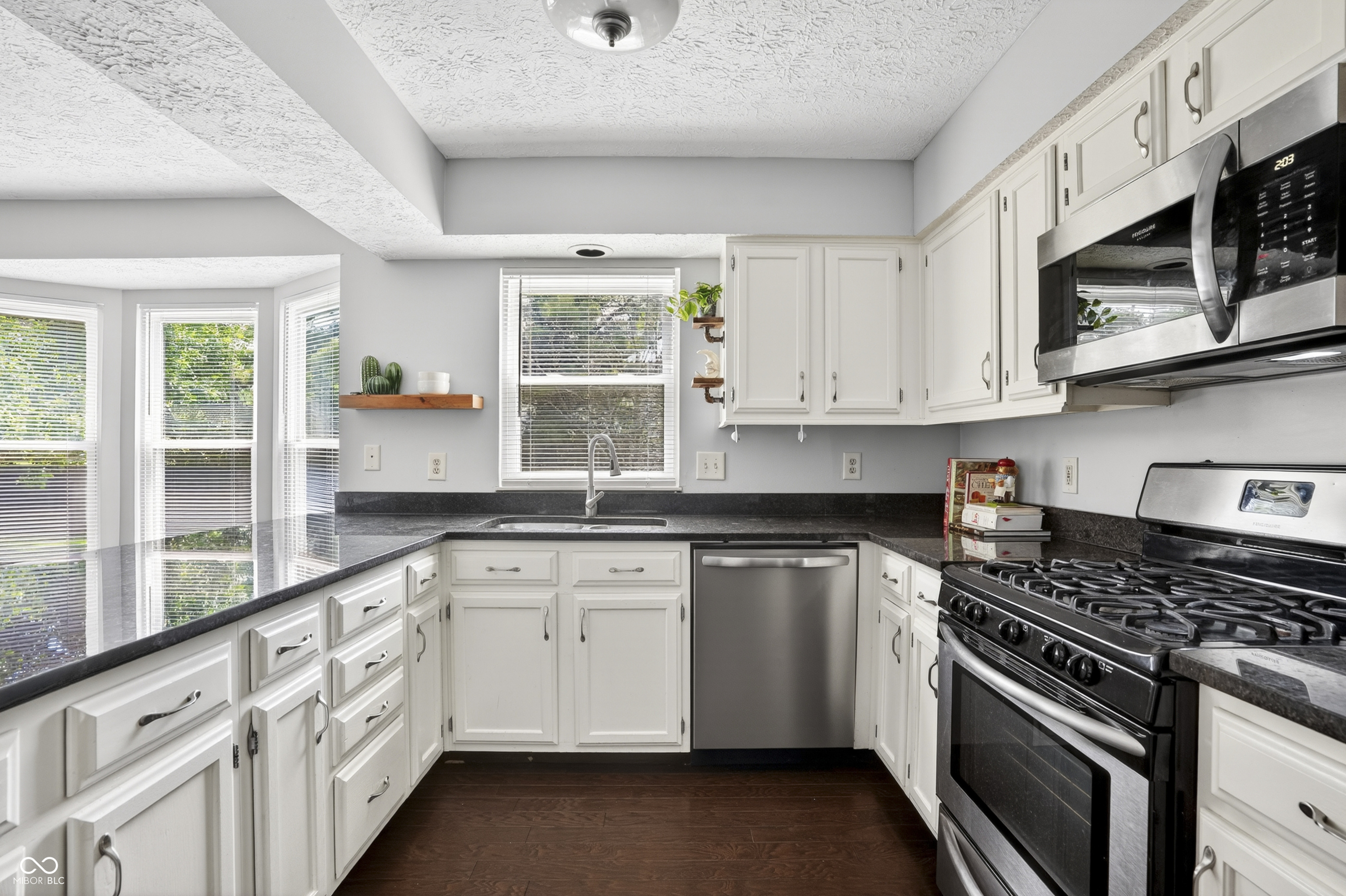 11133 Sunnybay Lane