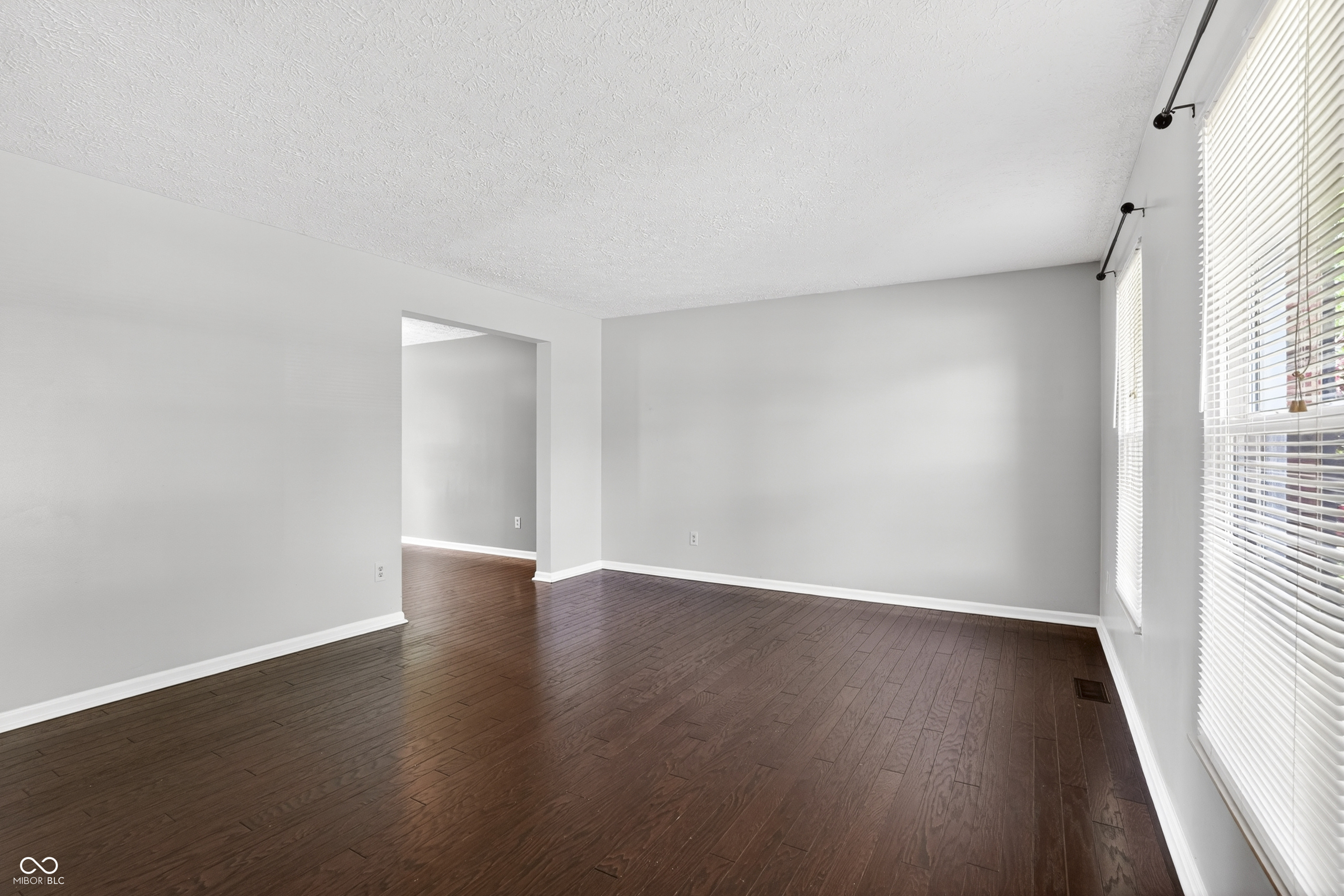 11133 Sunnybay Lane
