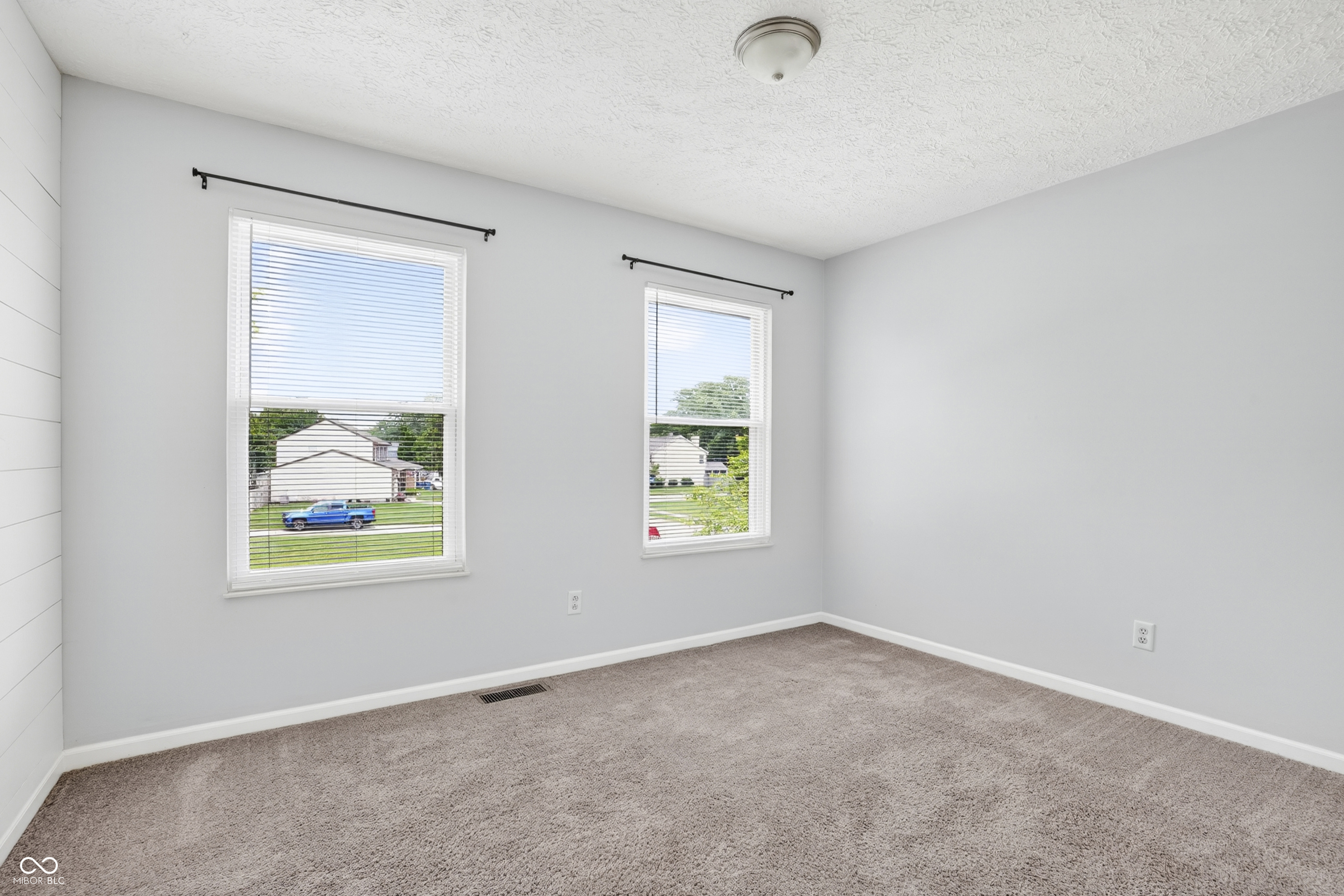 11133 Sunnybay Lane