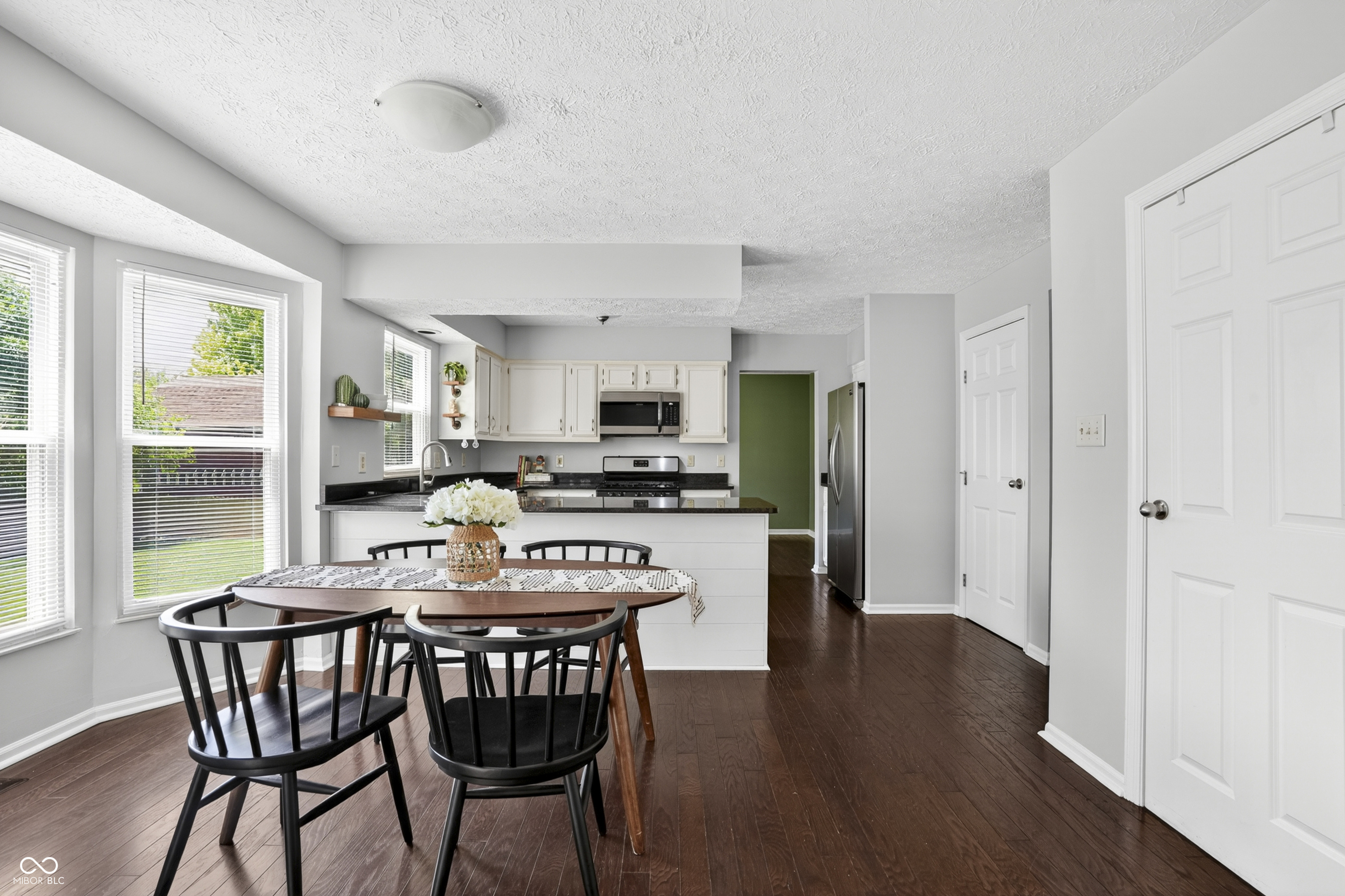 11133 Sunnybay Lane