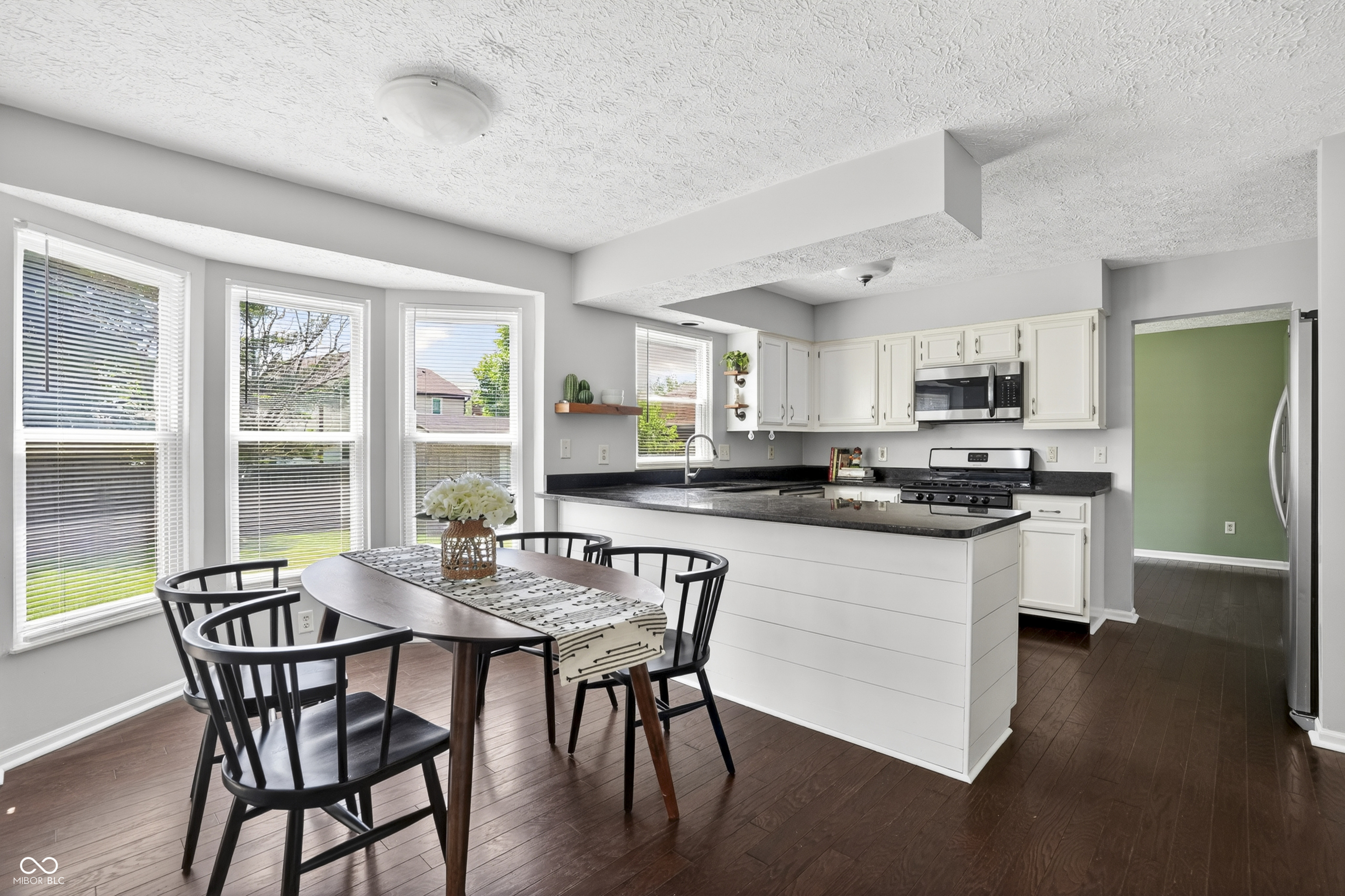 11133 Sunnybay Lane