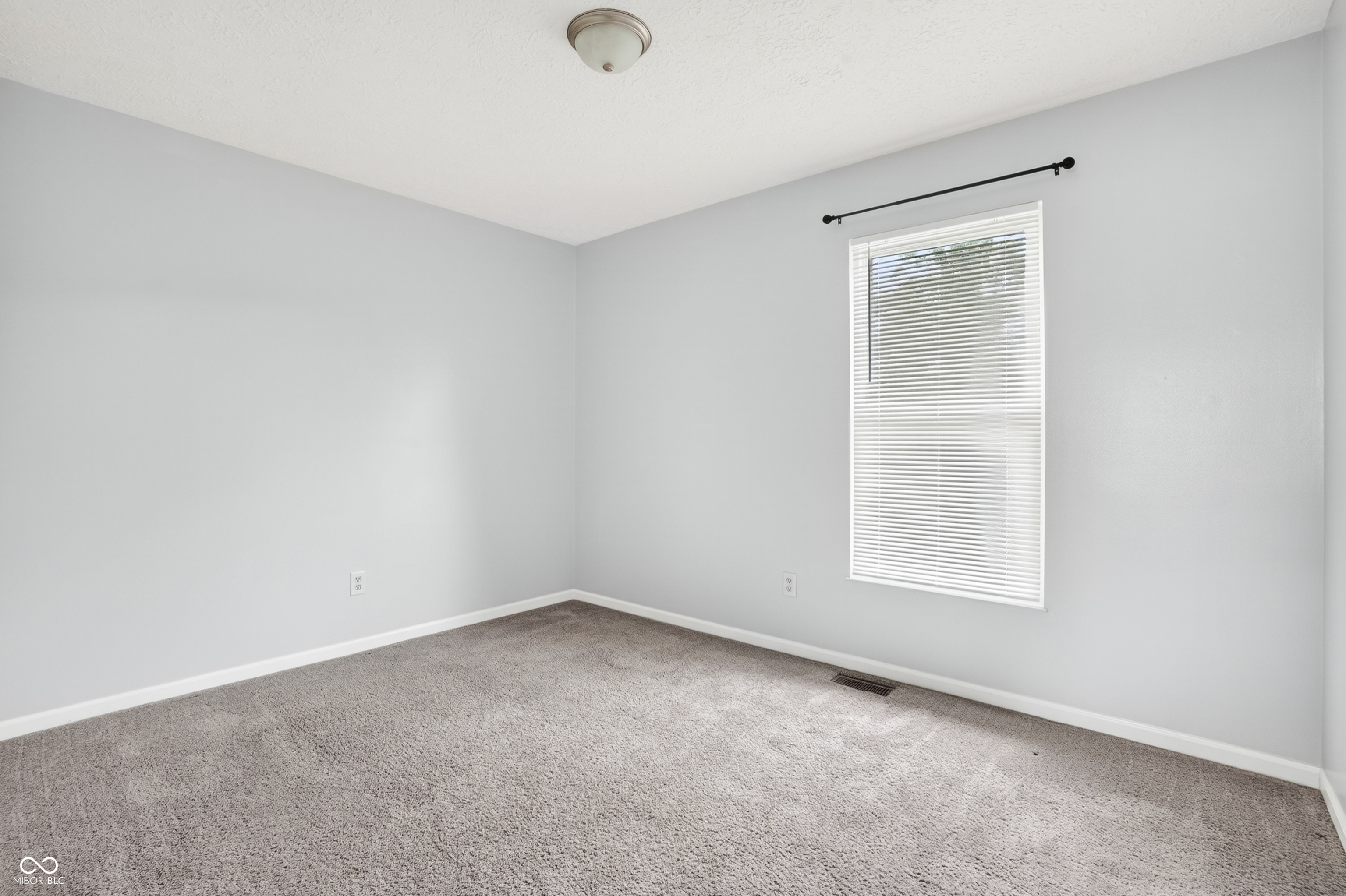 11133 Sunnybay Lane