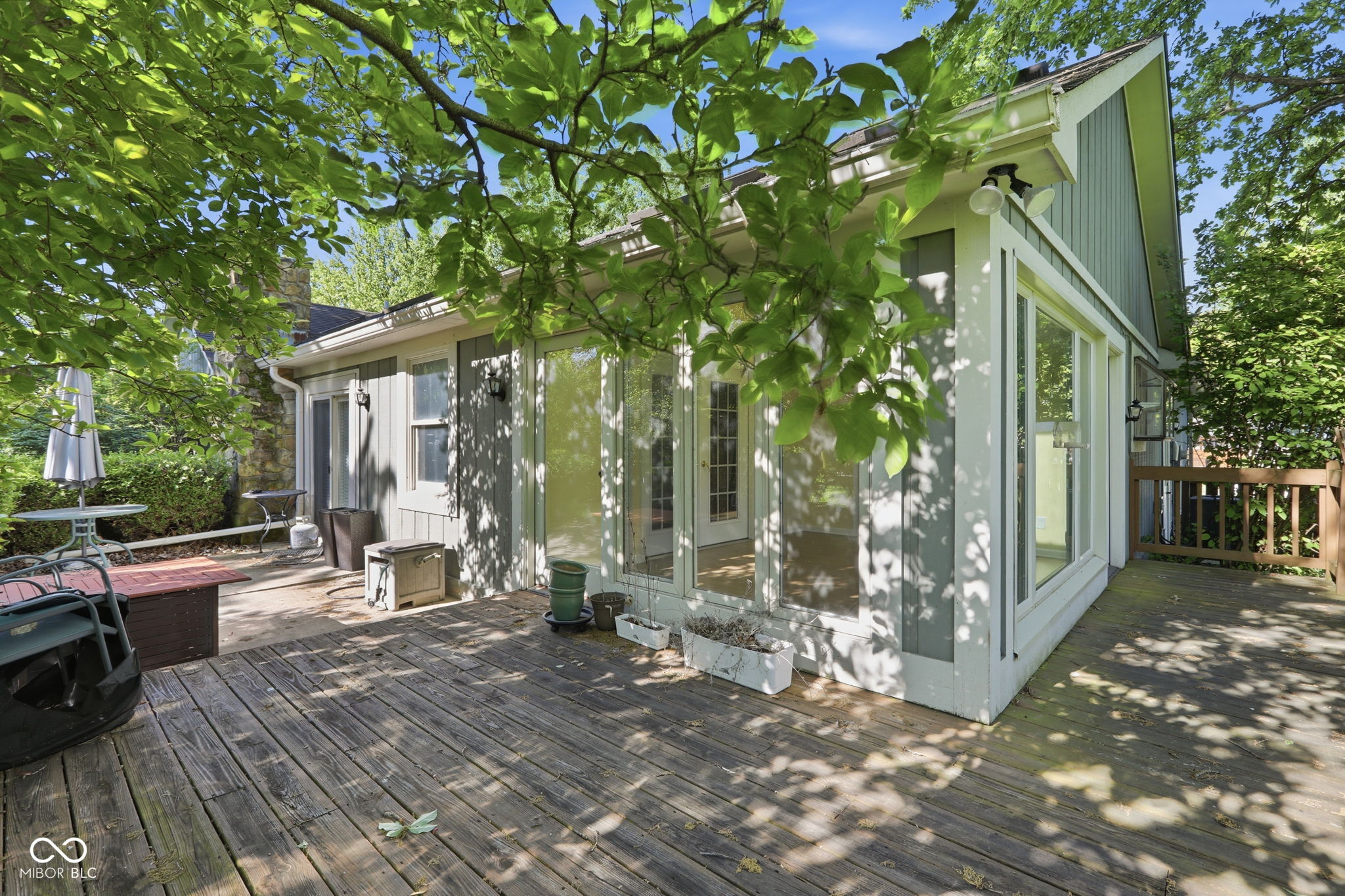 7711 Warbler Way