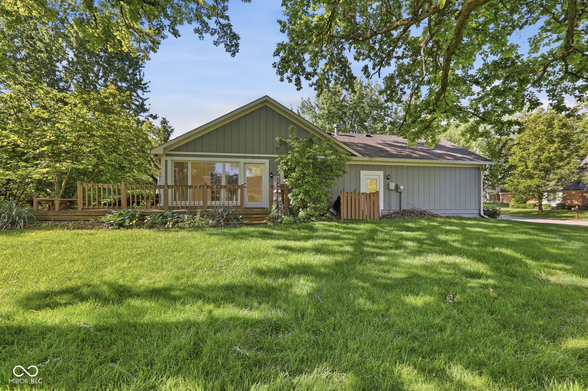 7711 Warbler Way