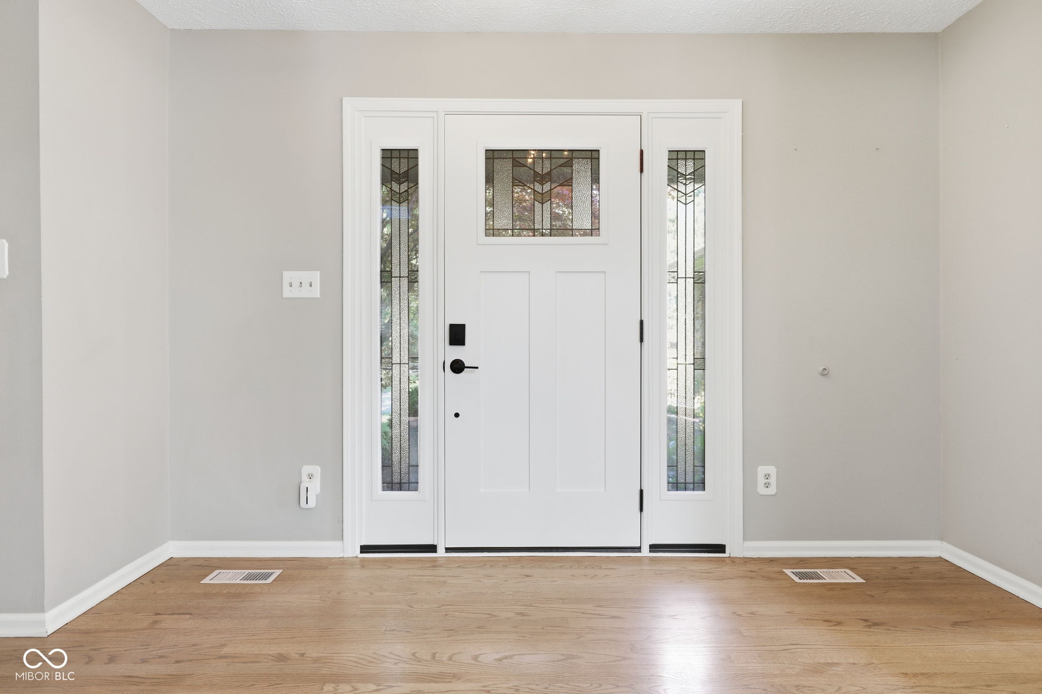 7711 Warbler Way