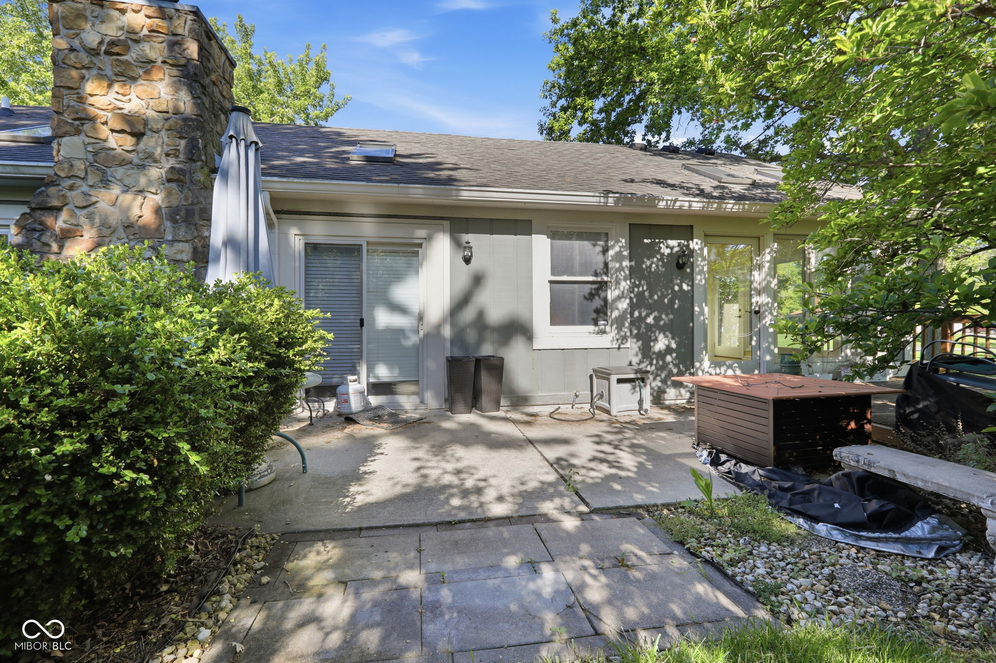 7711 Warbler Way