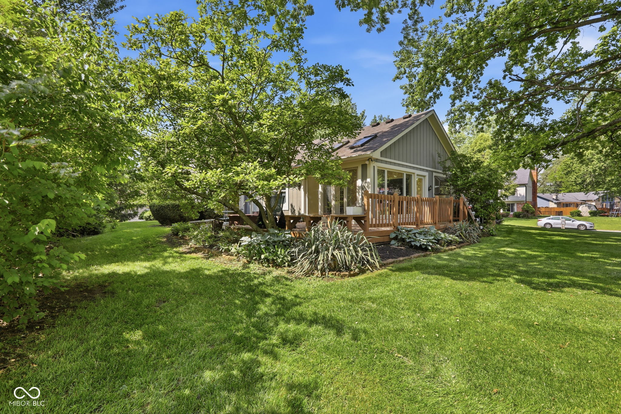7711 Warbler Way