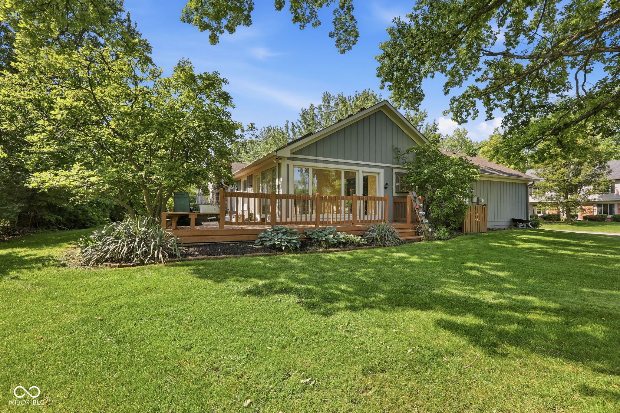 7711 Warbler Way