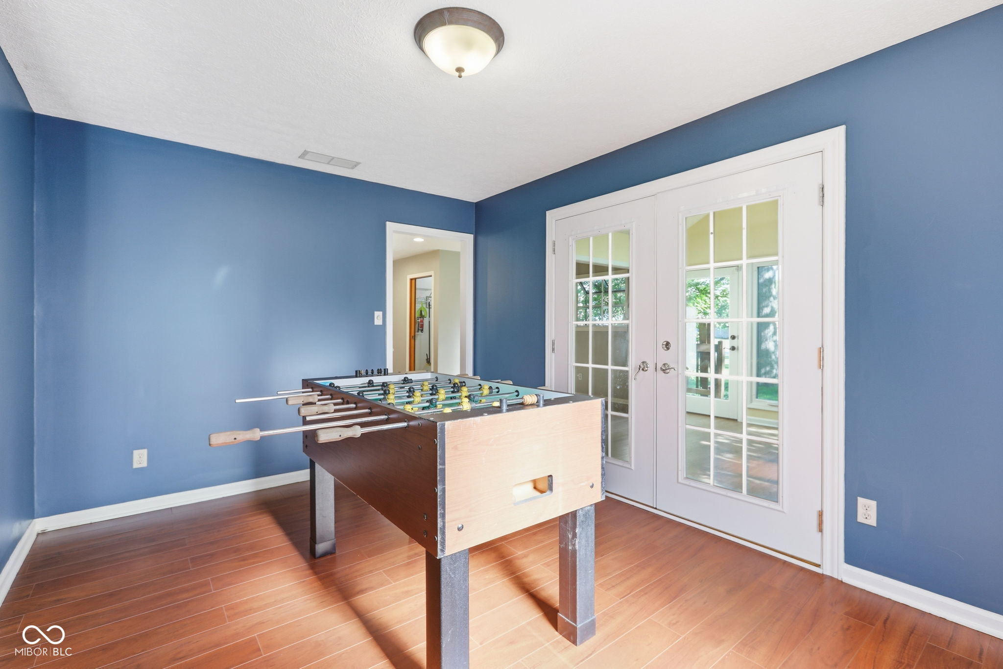7711 Warbler Way