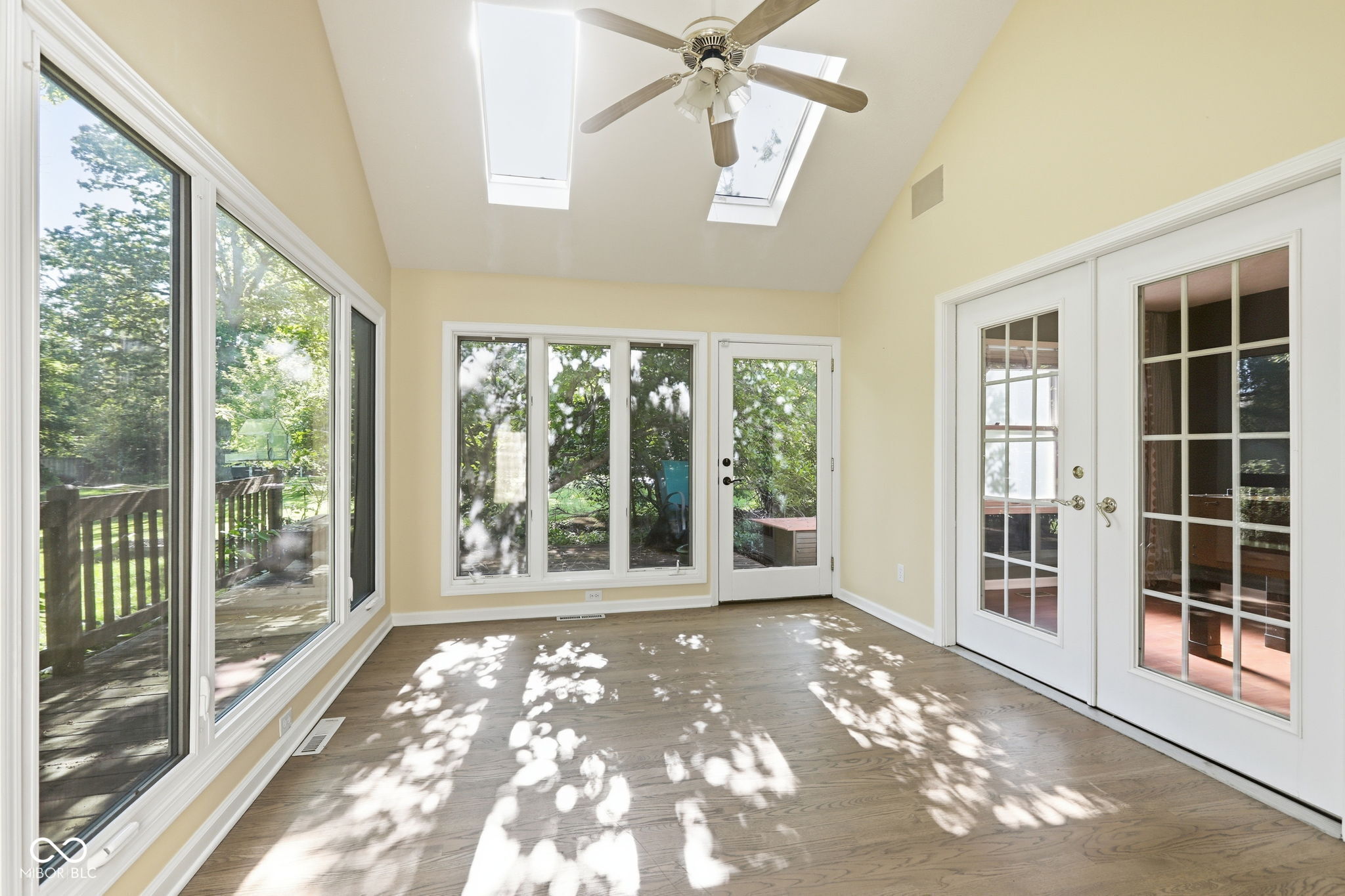 7711 Warbler Way