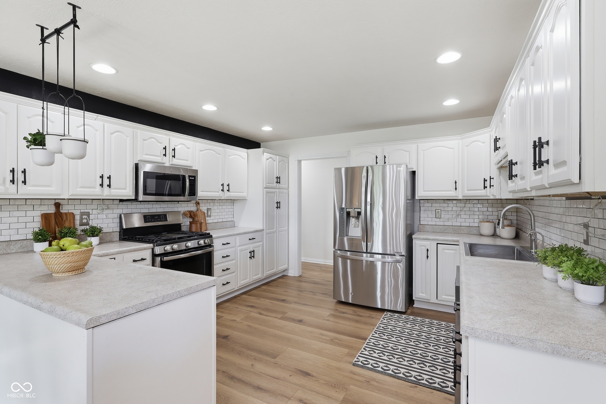 3830 S Redbird Trail
